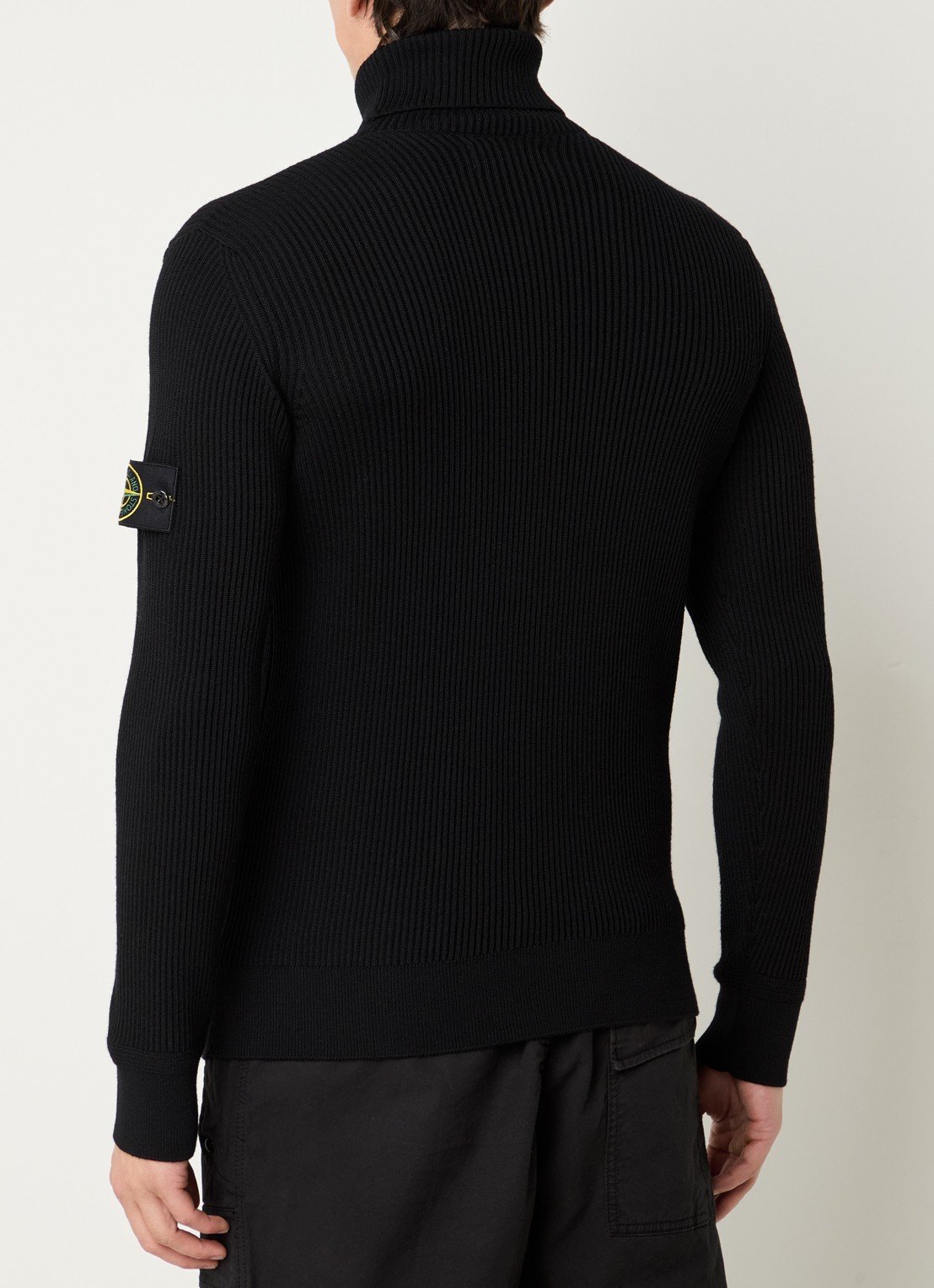 Stone Island 552C2 ribgebreide coltrui van scheerwol met logo - achterkant zwart