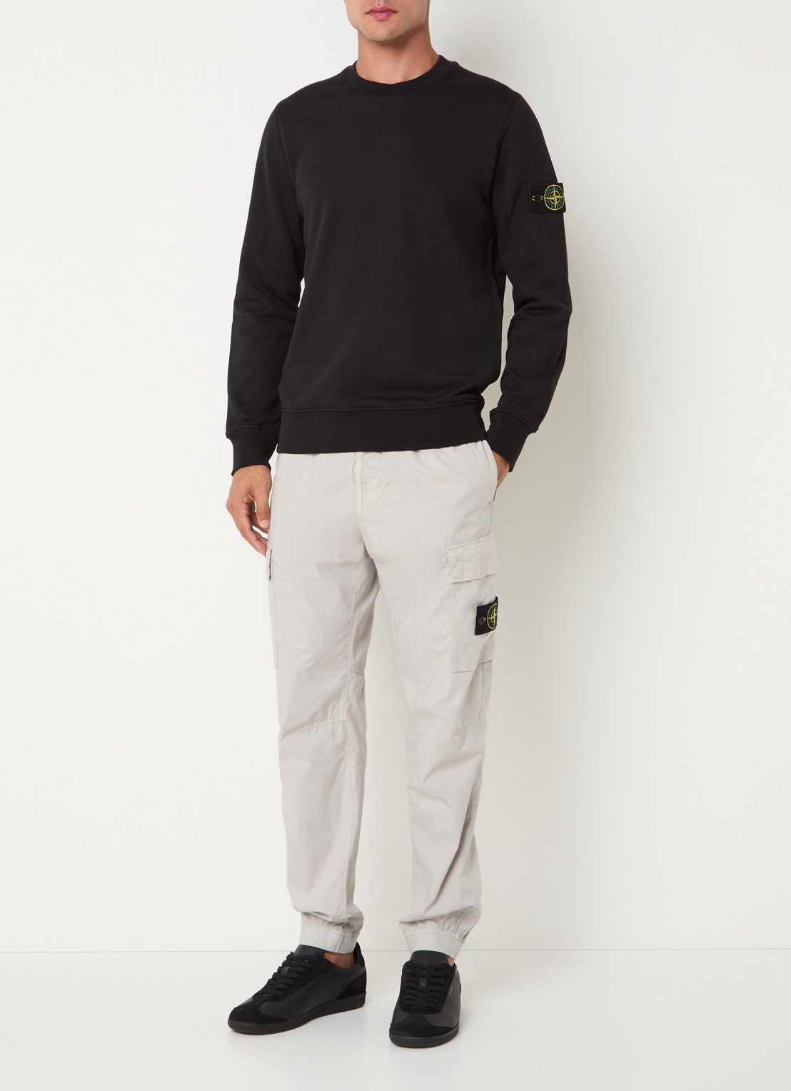 Stone Island 6100060 Sweater met logo - voorkant 4 zwart