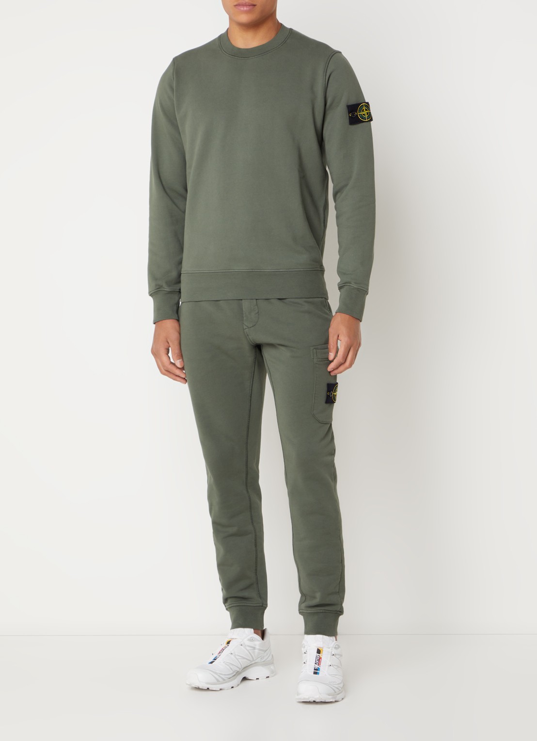 Stone Island 63051 sweater met logo - voorkant 3 legergroen