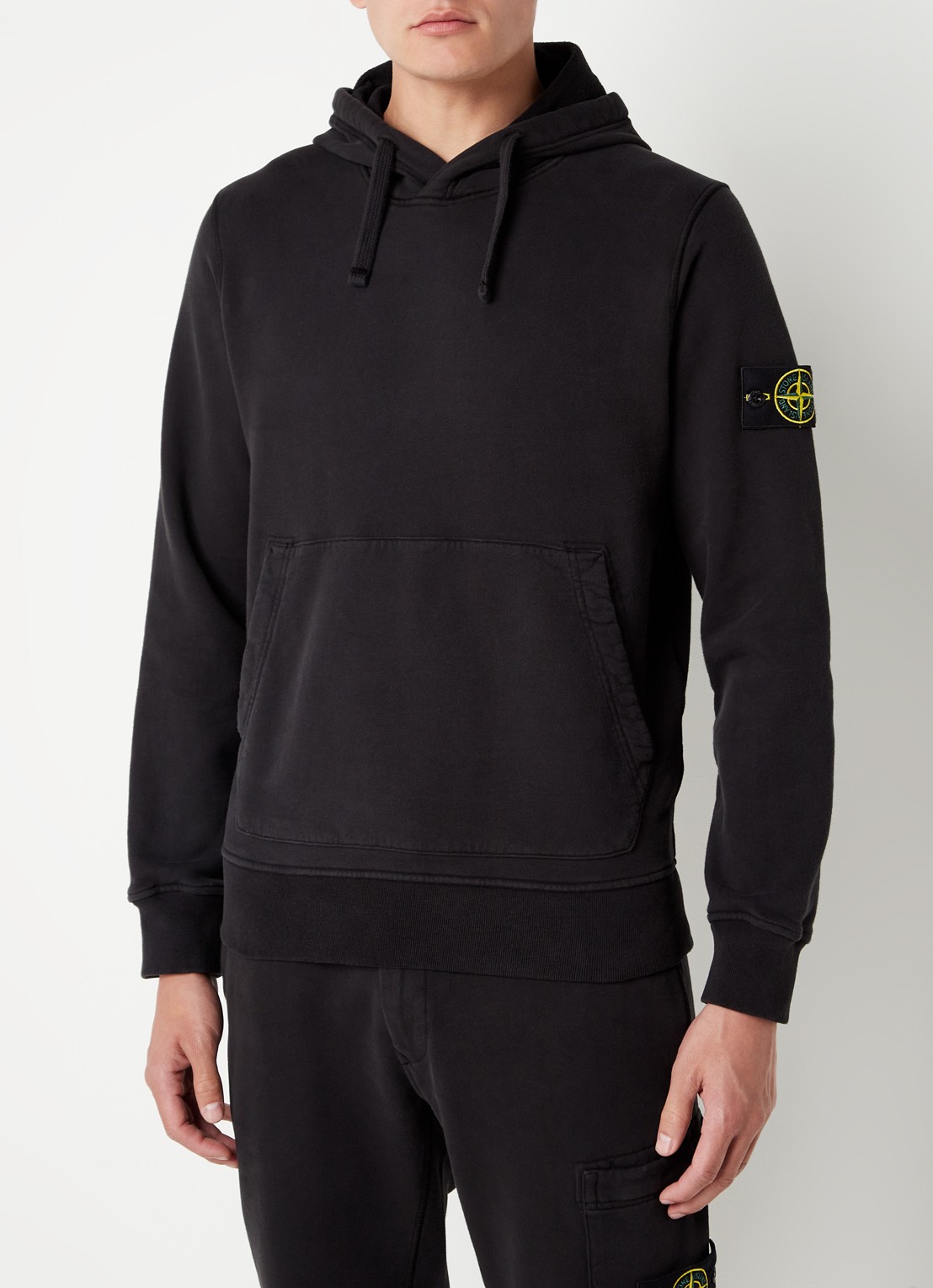 Stone Island 64120 Hoodie met logo - detail zwart