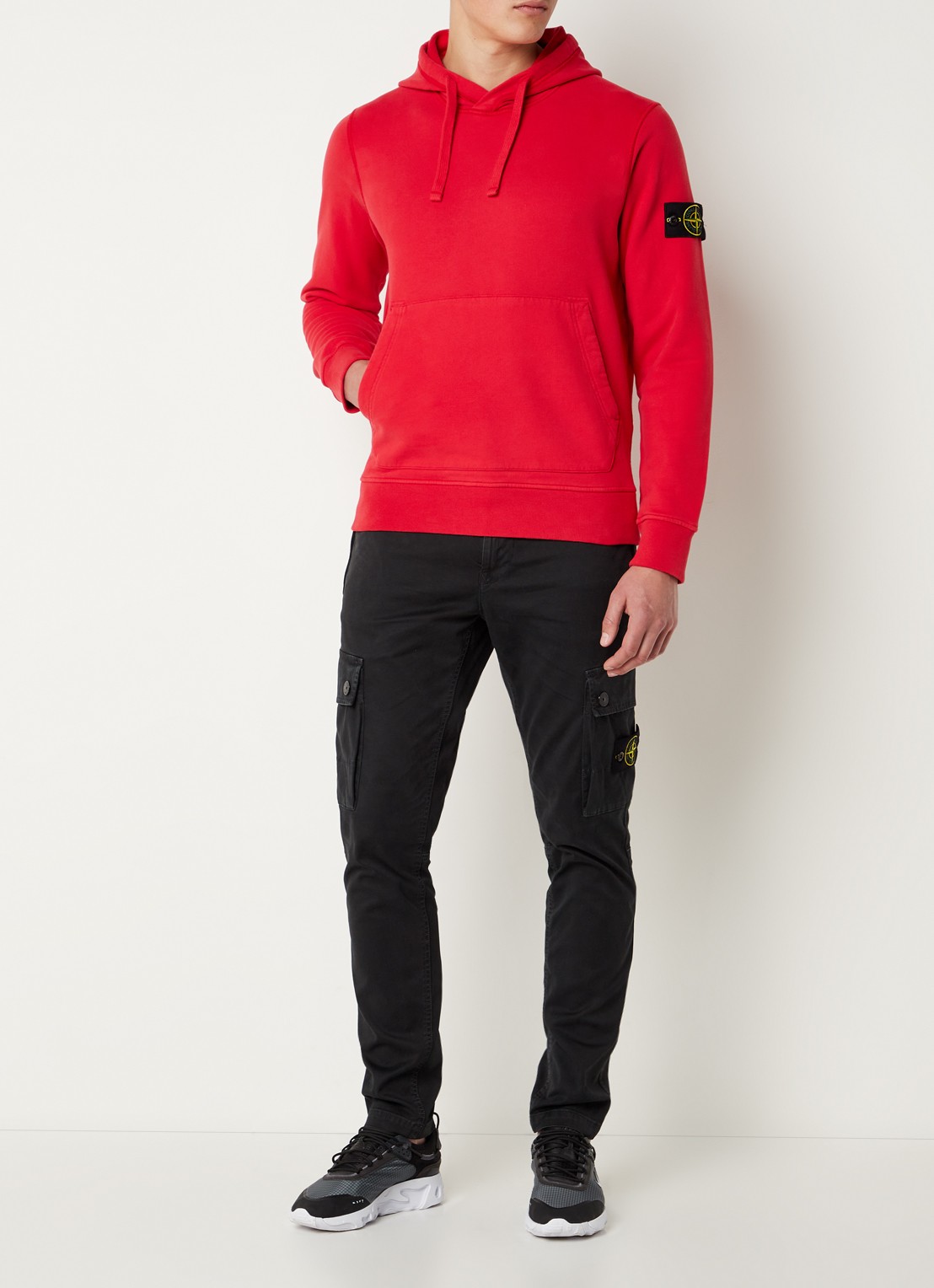Stone Island 64120 Hoodie met logo - voorkant 4 rood