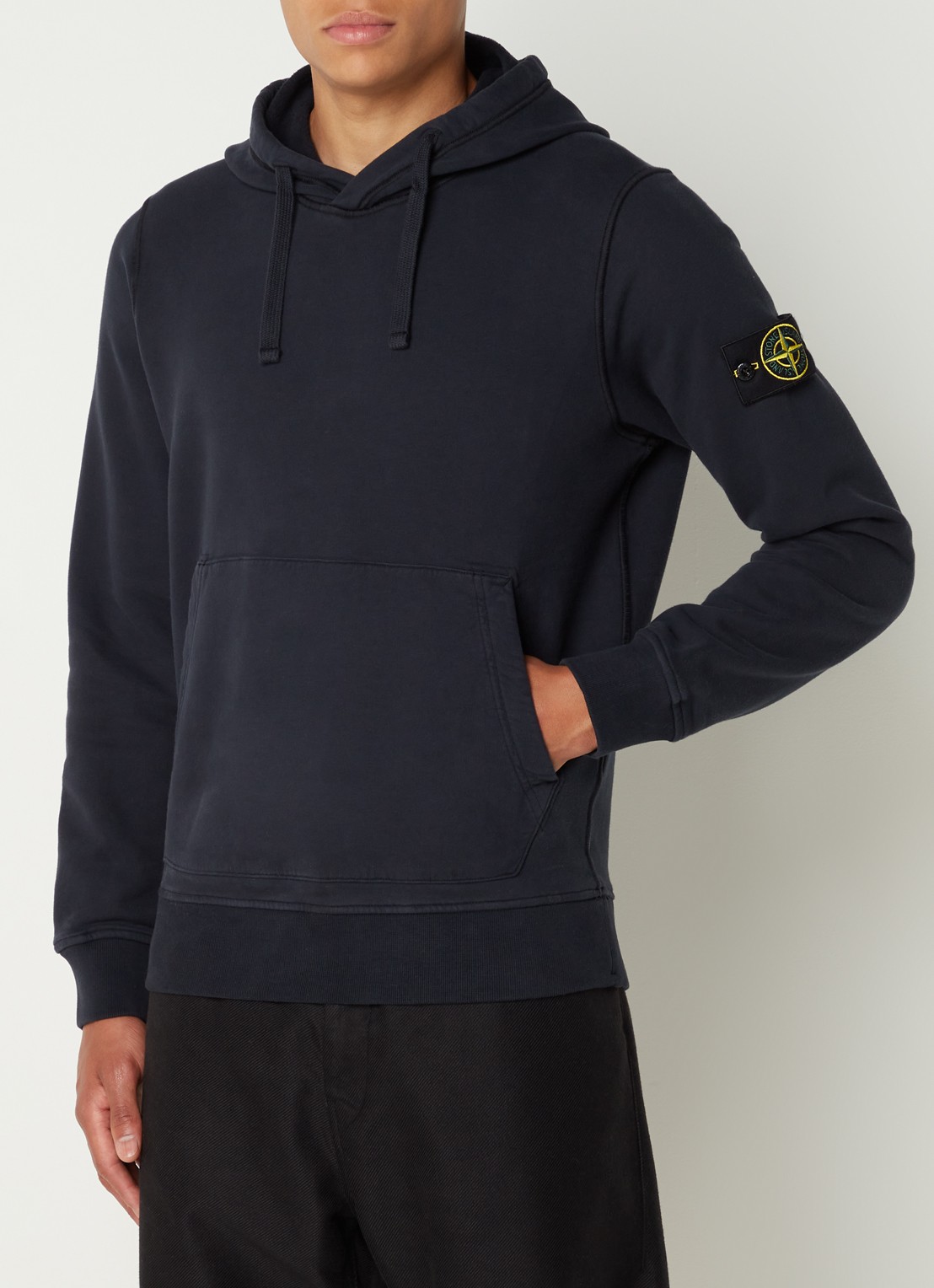 Stone Island 64120 Hoodie met logo - detail donkerblauw