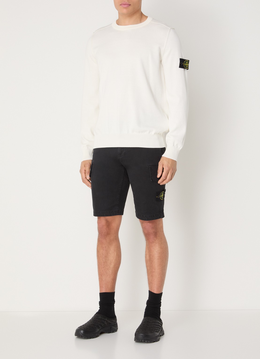 Stone Island 86002 fijngebreide trui met logo - voorkant 2 ivoor