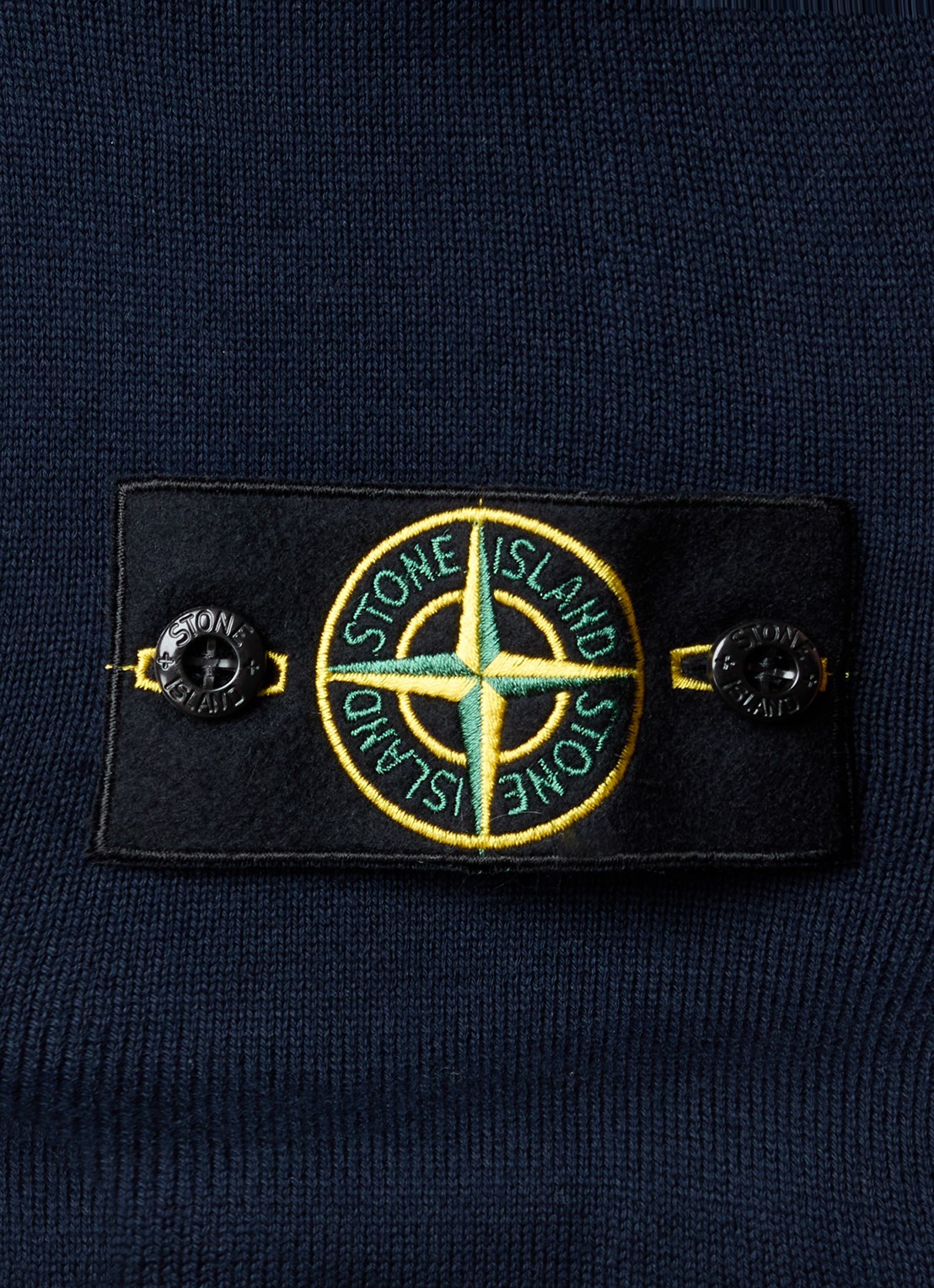 Stone Island 86002 fijngebreide trui met logo - detail 4 donkerblauw