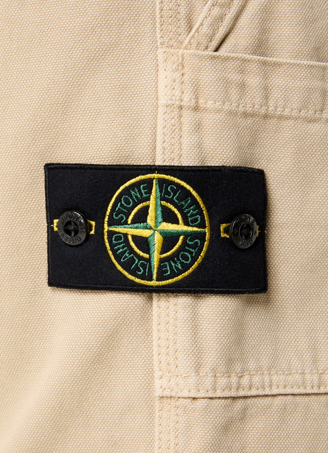 Stone Island 94459 straight fit cargobroek met steekzakken - detail 4 beige