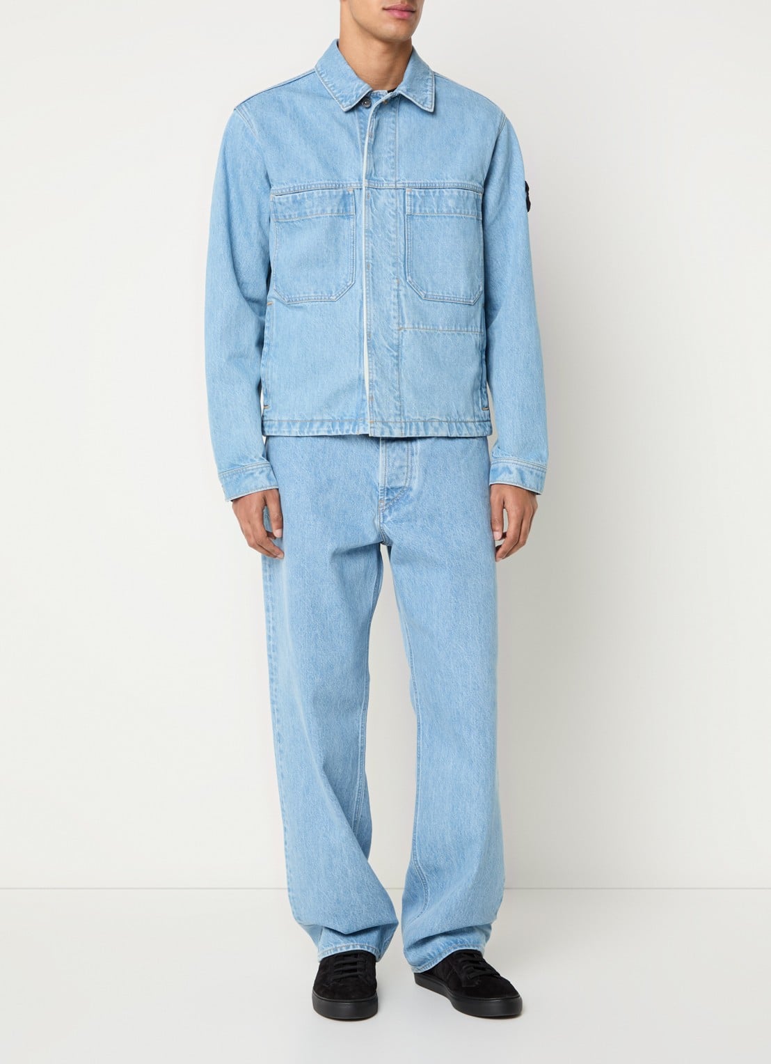 Stone Island J100006 Straight fit jeans met lichte wassing - voorkant 3 lichtblauw