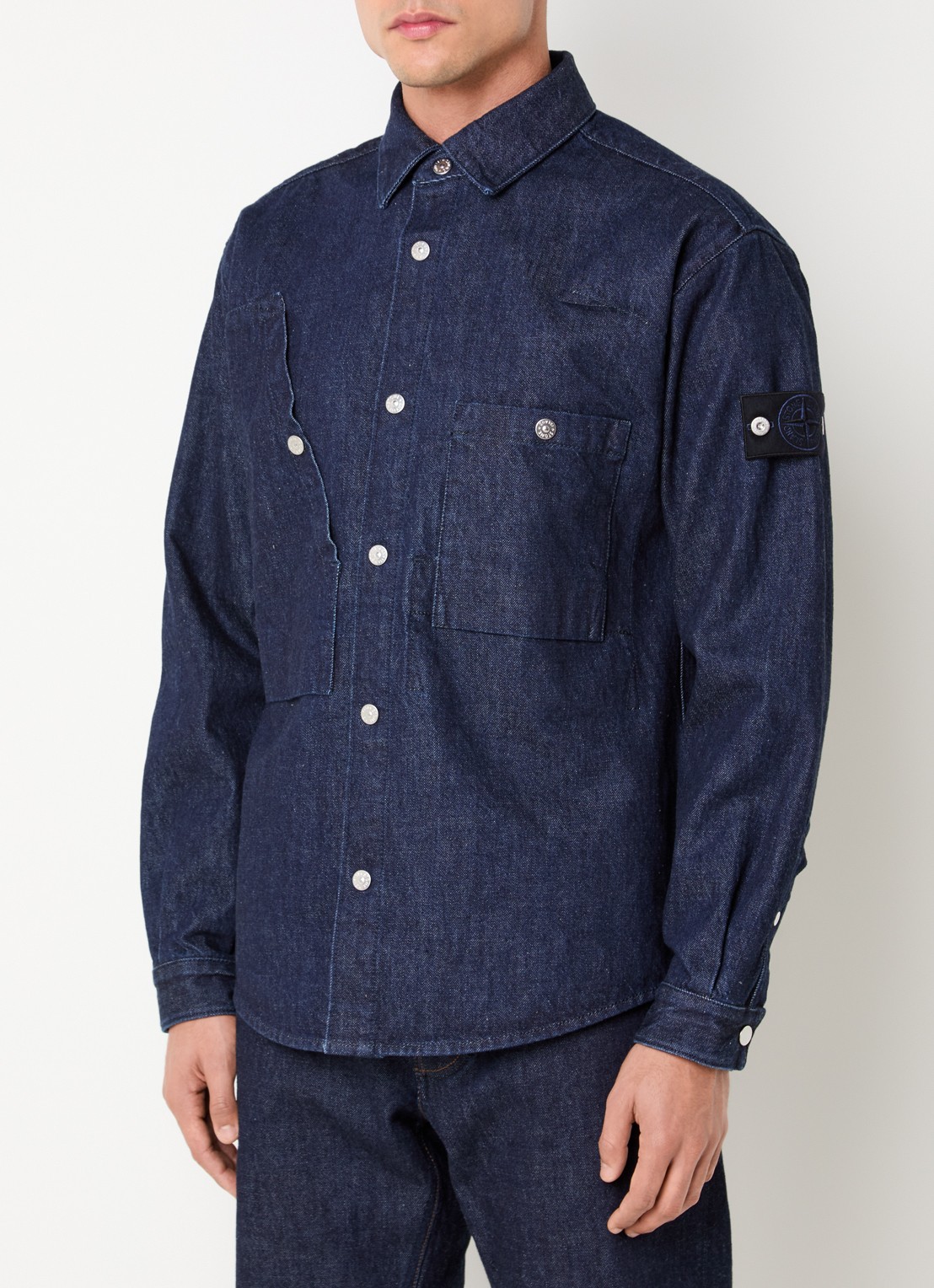 Stone Island K2S15 overshirt van denim met borstzakken - detail 4 donkerblauw