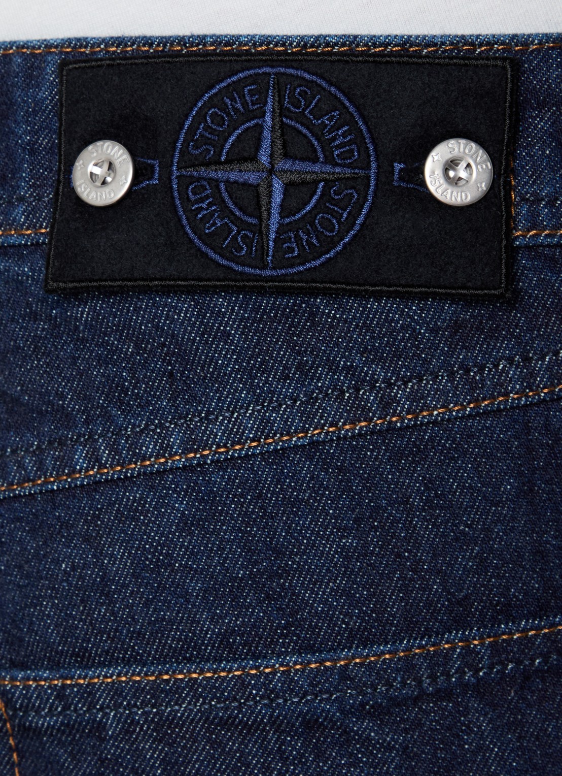 Stone Island KS215 loose fit jeans met donkere wassing - detail 4 donkerblauw