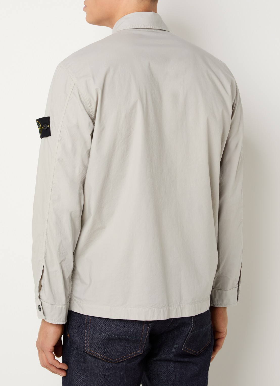 Stone Island S0003 overshirt met borstzak en logo - achterkant grijs