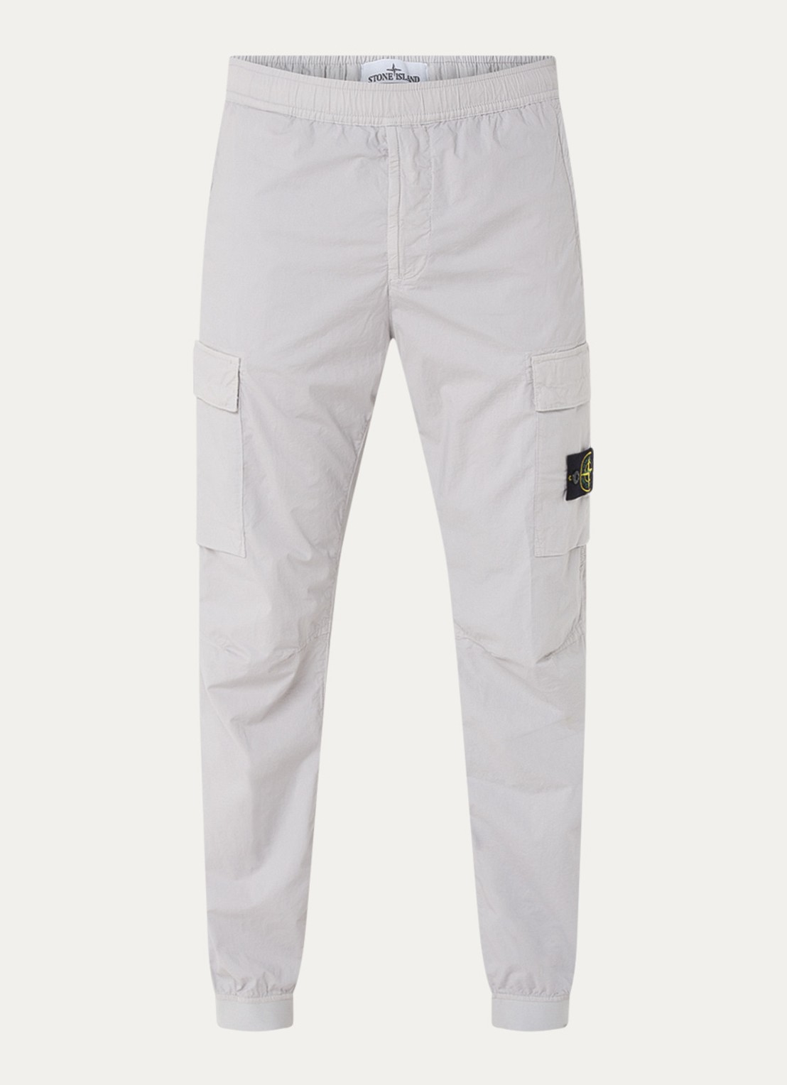 Stone Island S0003 paracadute tapered fit cargobroek met logo en steekzakken - voorkant 5 lichtgrijs