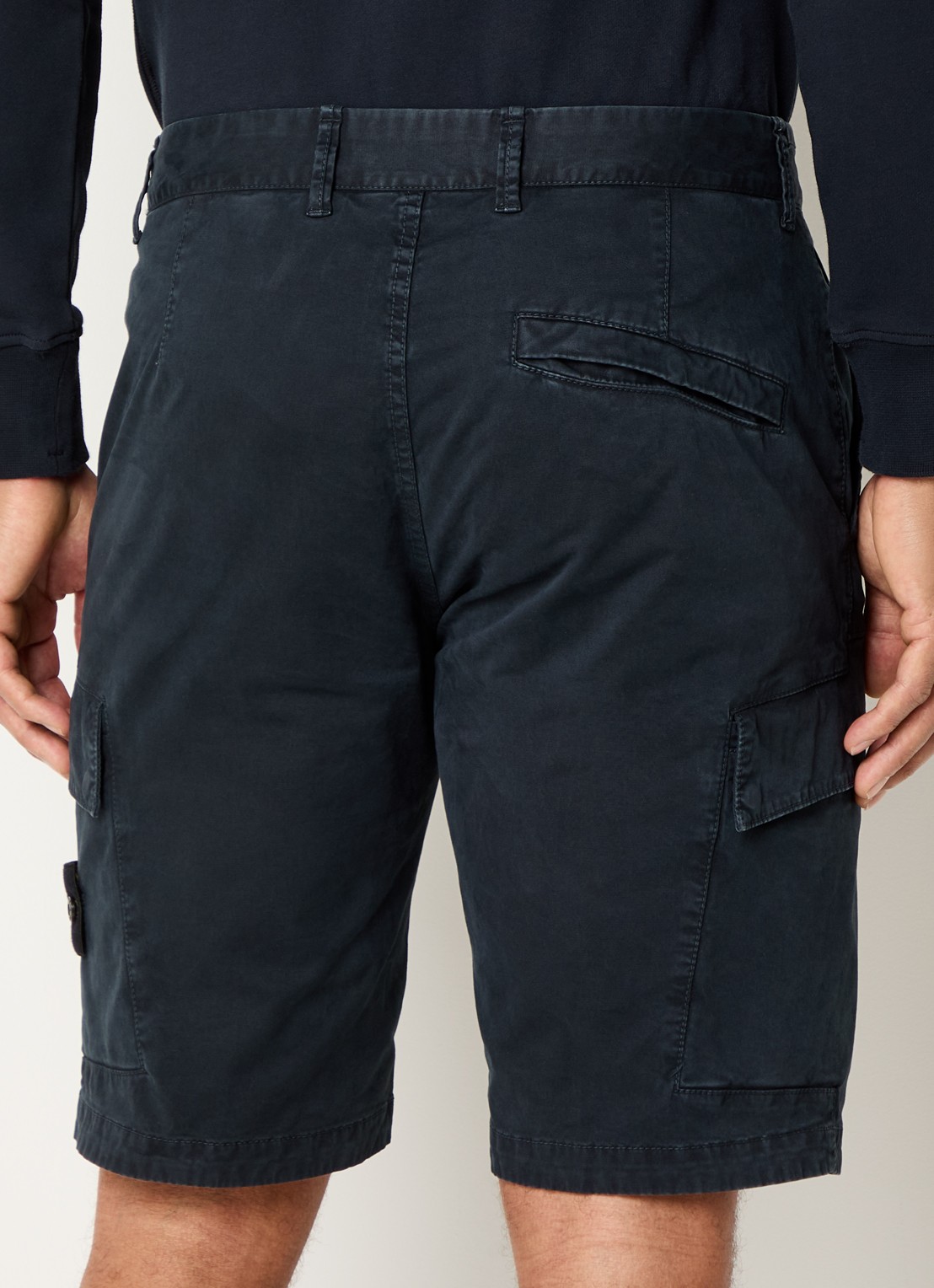 Stone Island S0004 straight fit korte broek met logo en steekzakken - achterkant 3 donkerblauw