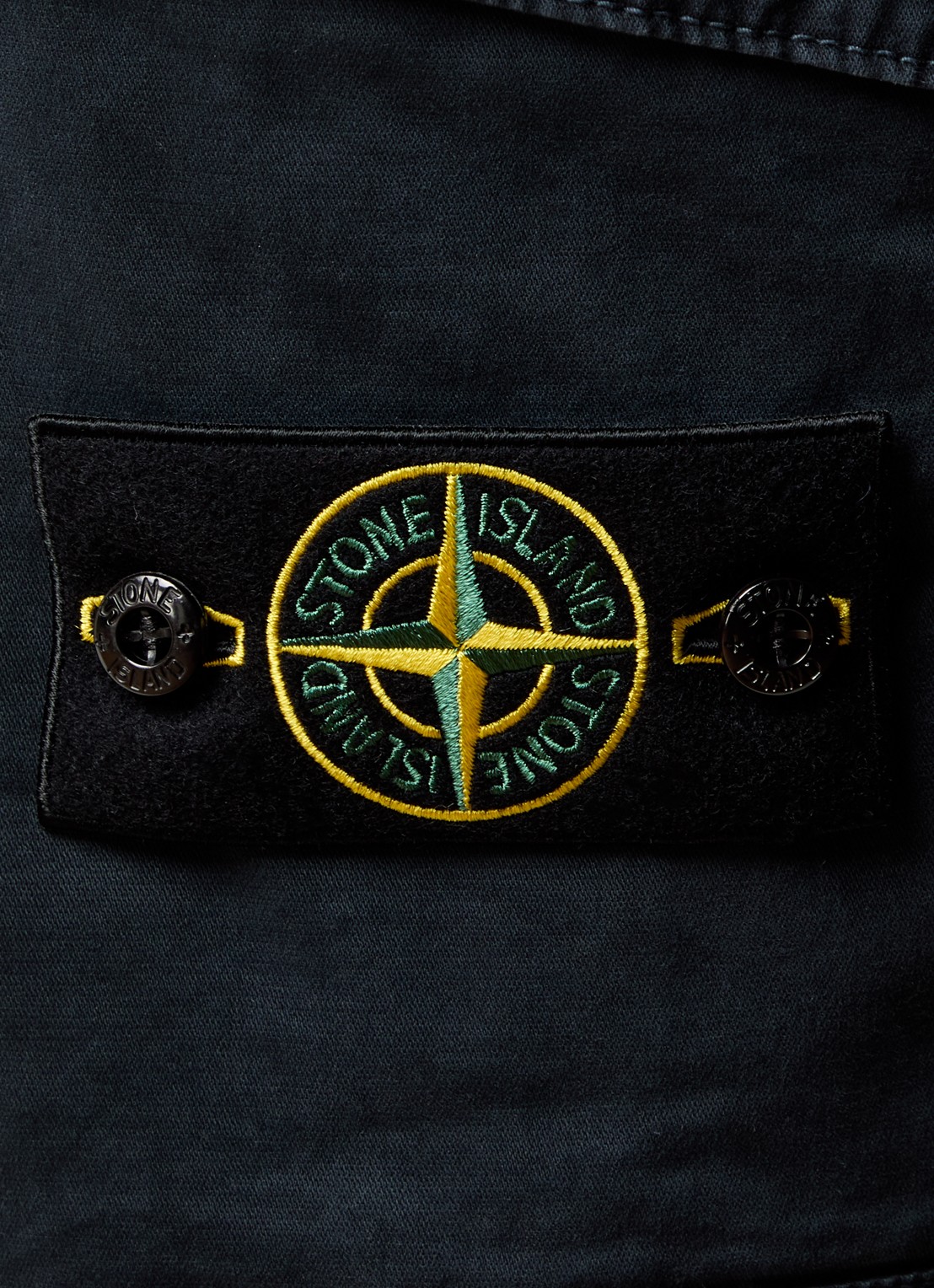 Stone Island S0004 straight fit korte broek met logo en steekzakken - detail 2 donkerblauw