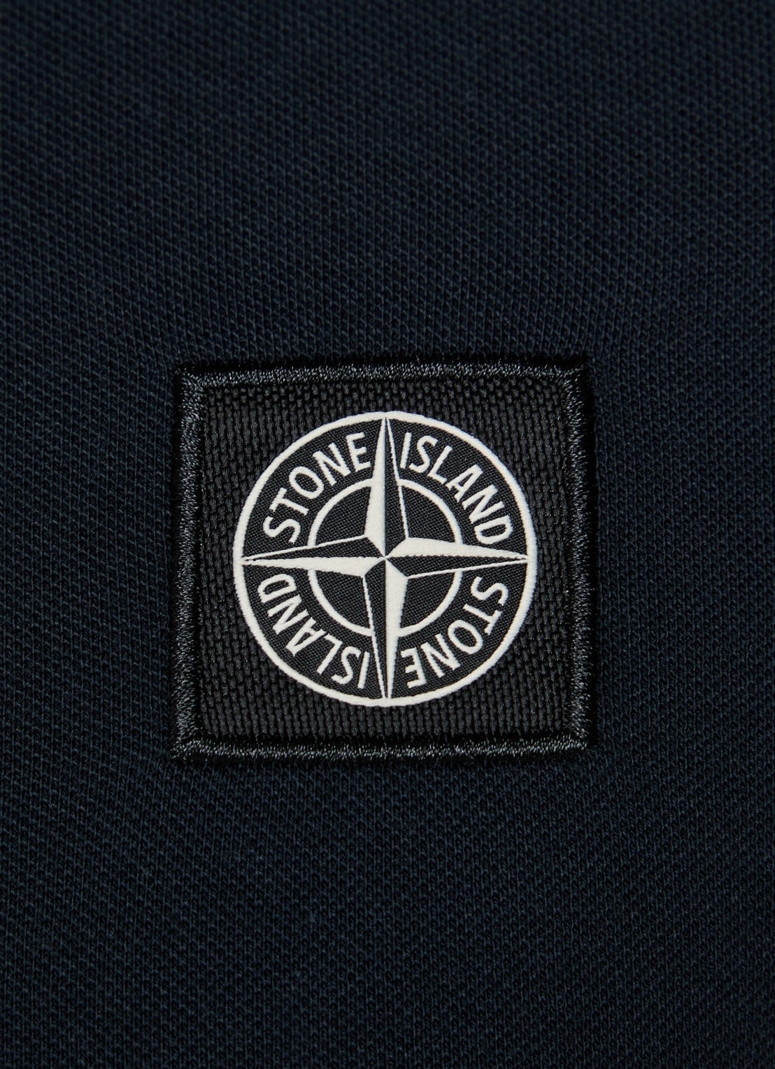 Stone Island S0017 slim fit polo van piqué katoen met logo - detail 3 roze