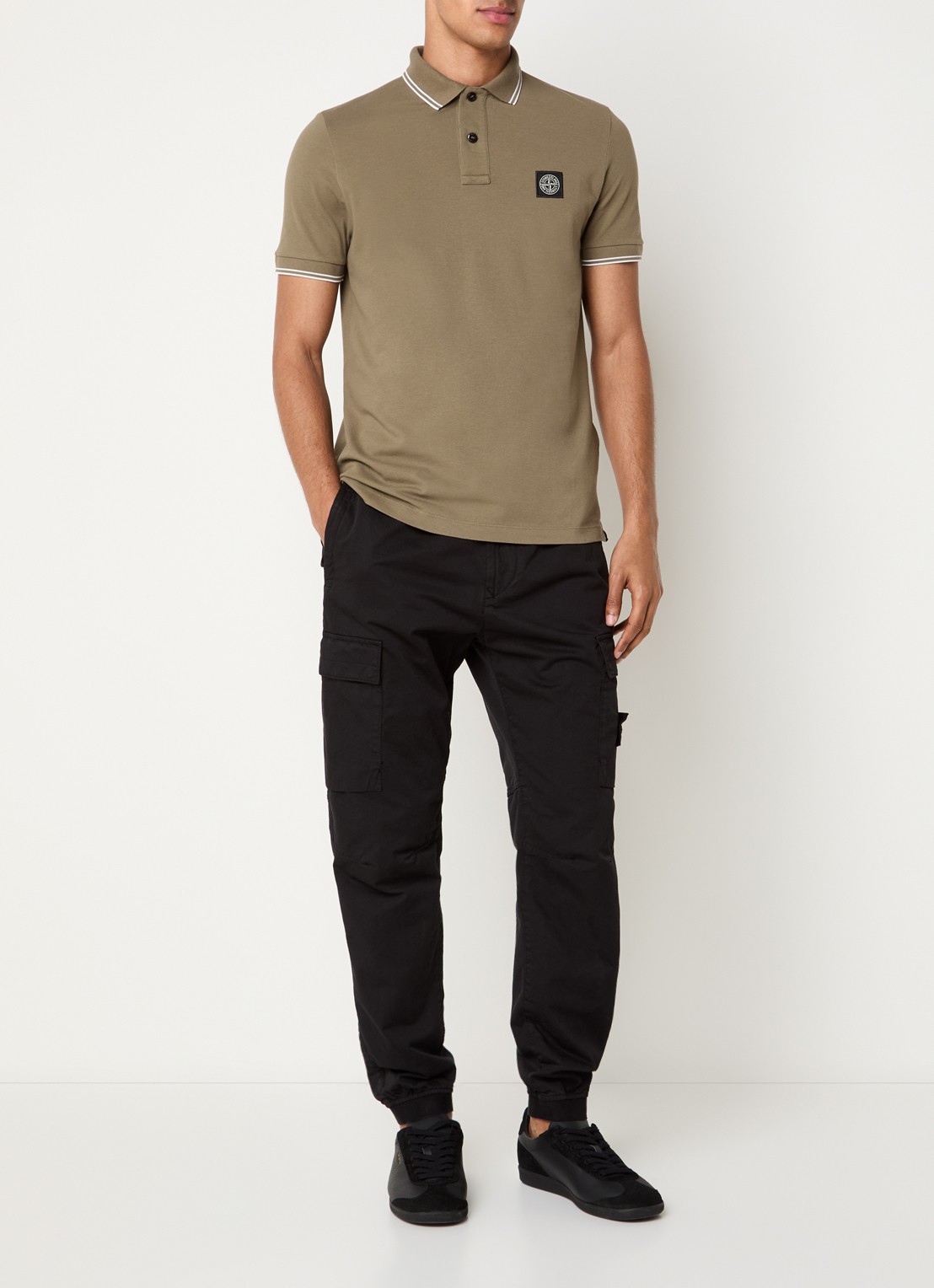 Stone Island S0018 regular fit polo met logoborduring - voorkant 4 legergroen