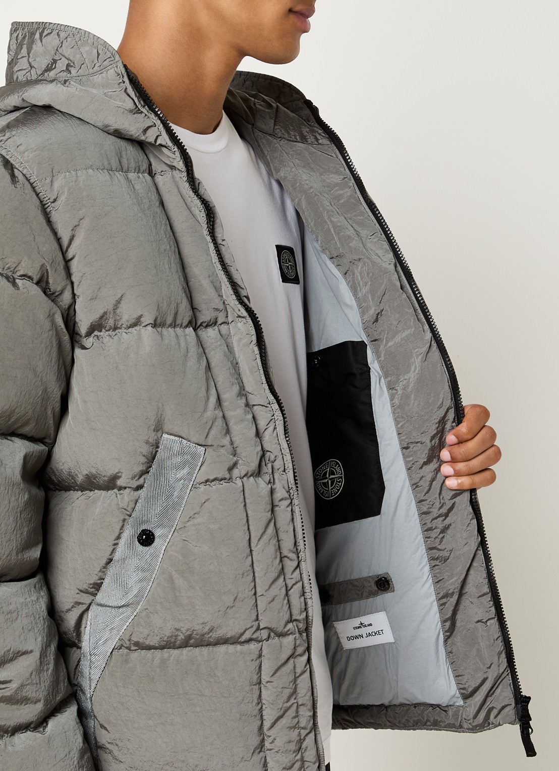 Stone Island S0019 puffer jack met capuchon en donsvulling - detail 5 grijs