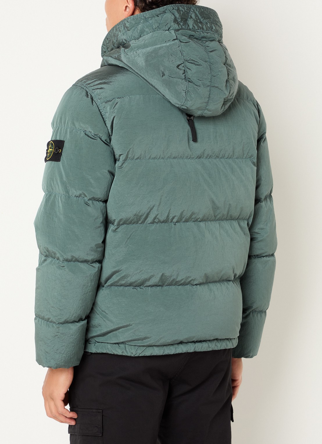 Stone Island S0019 puffer jack met capuchon en donsvulling - achterkant 4 zeegroen