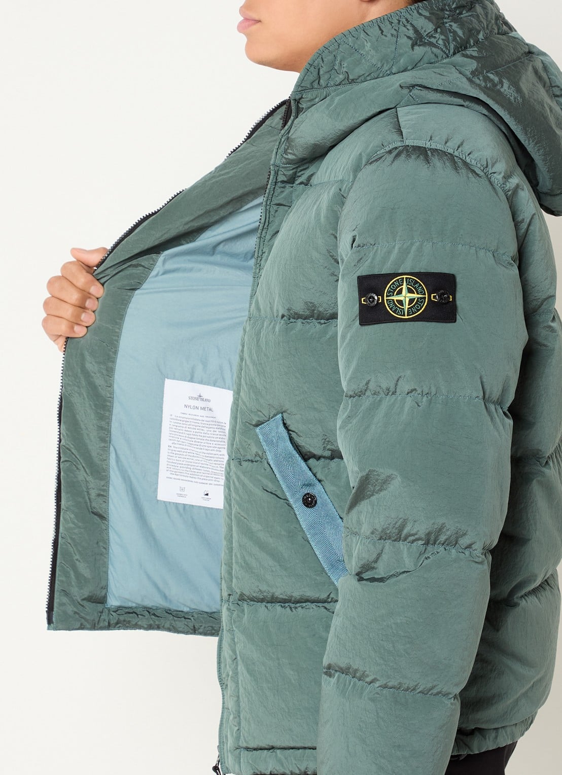 Stone Island S0019 puffer jack met capuchon en donsvulling - detail 2 zeegroen