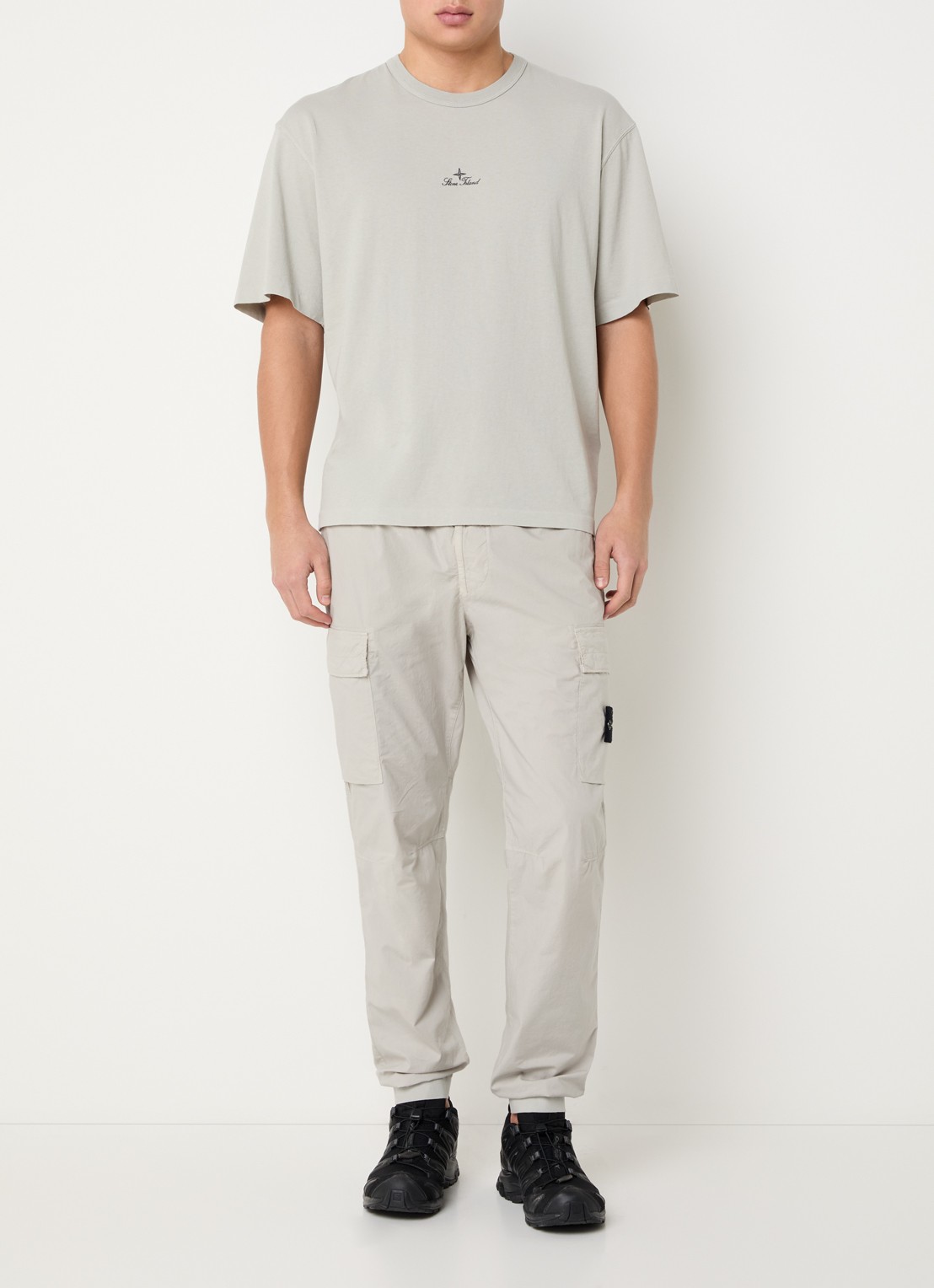 Stone Island S0050 T-shirt met logo - voorkant 3 grijs