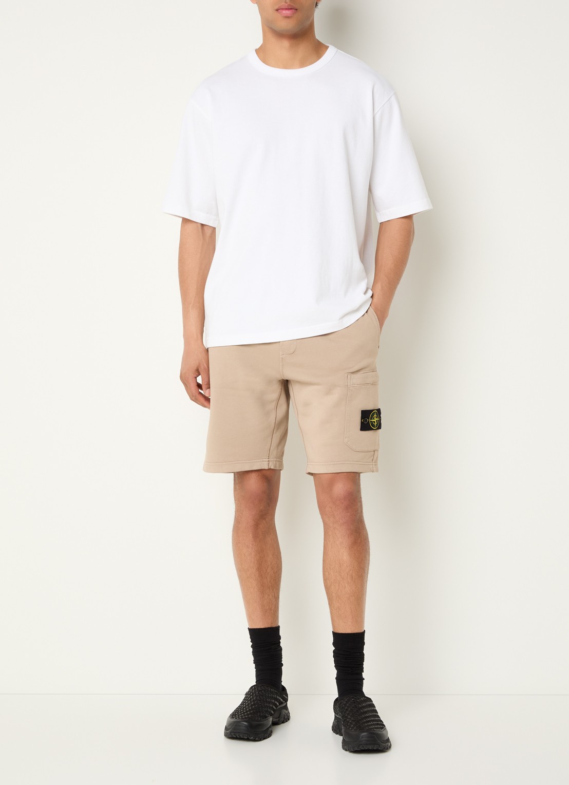 Stone Island S0051 straight fit korte joggingbroek met logo - voorkant 5 zand