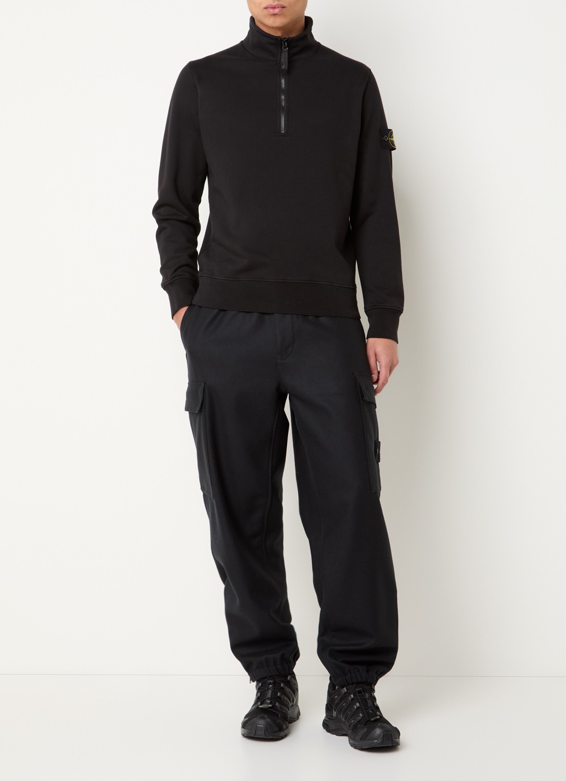 Stone Island S0051 sweater met halve rits en logo - voorkant 3 zwart