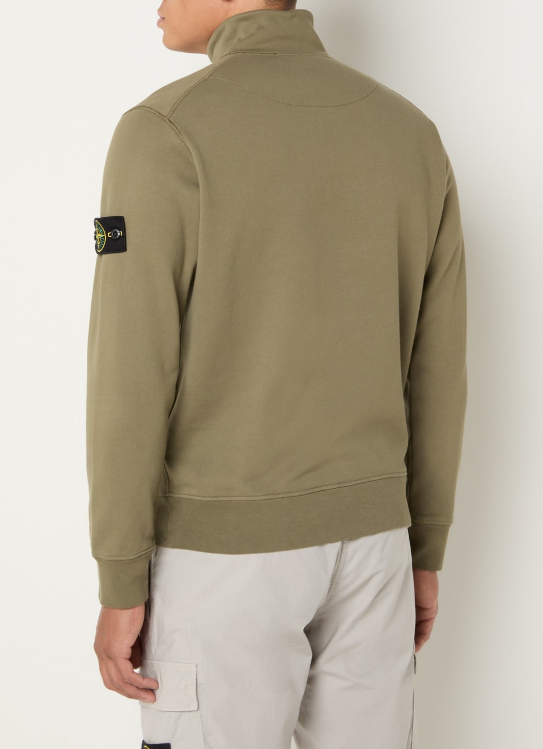 Stone Island S0051 sweater met halve rits en logo - achterkant legergroen