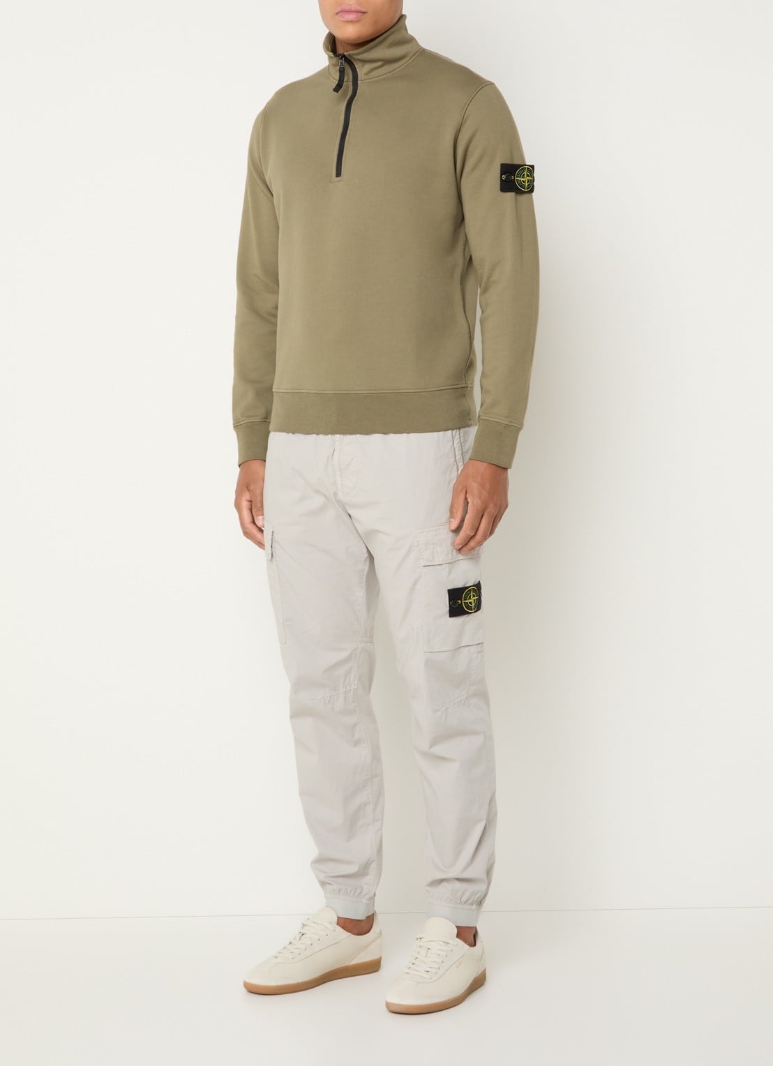 Stone Island S0051 sweater met halve rits en logo - voorkant 5 legergroen