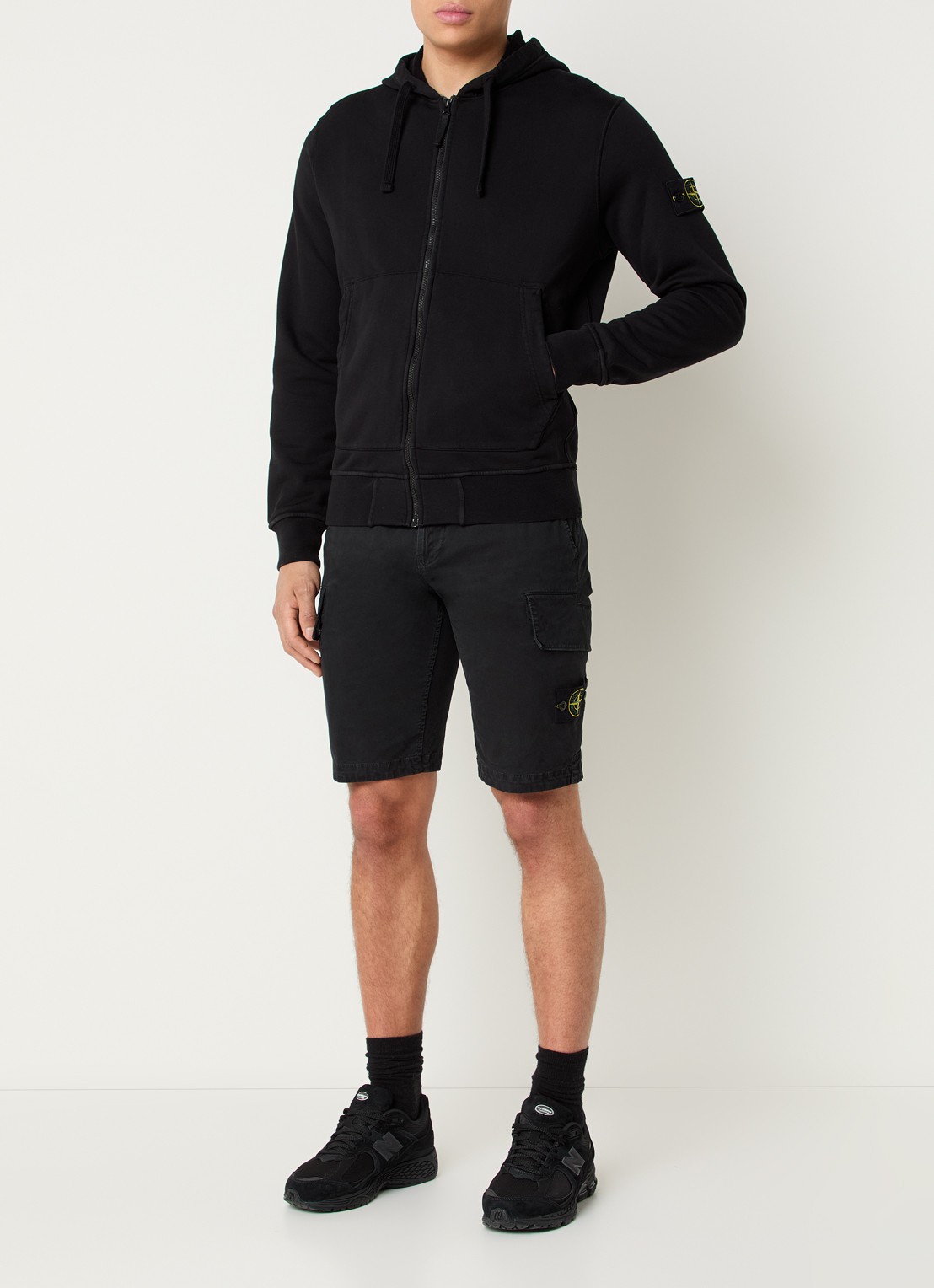 Stone Island S0051 sweatvest met capuchon en logo - voorkant 2 zwart