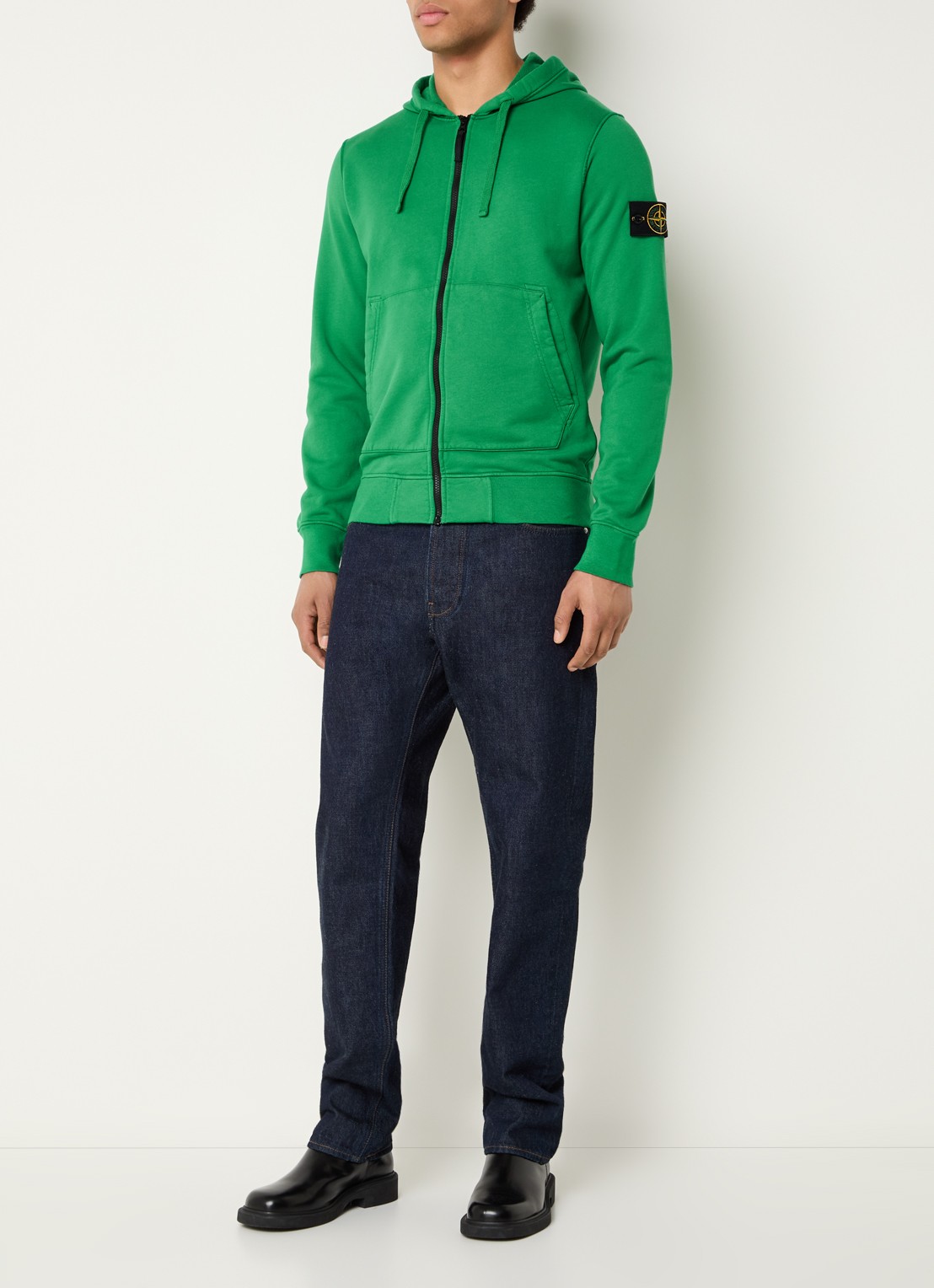Stone Island S0051 sweatvest met capuchon en logo - voorkant 3 groen