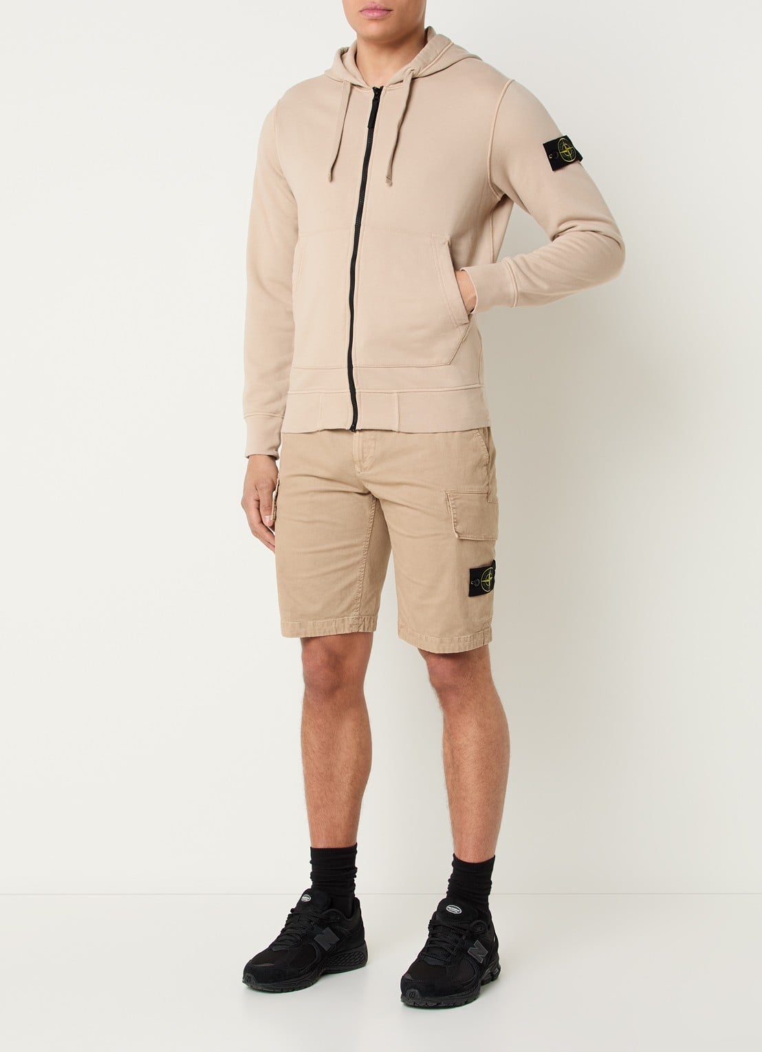 Stone Island S0051 sweatvest met capuchon en logo - voorkant 6 beige