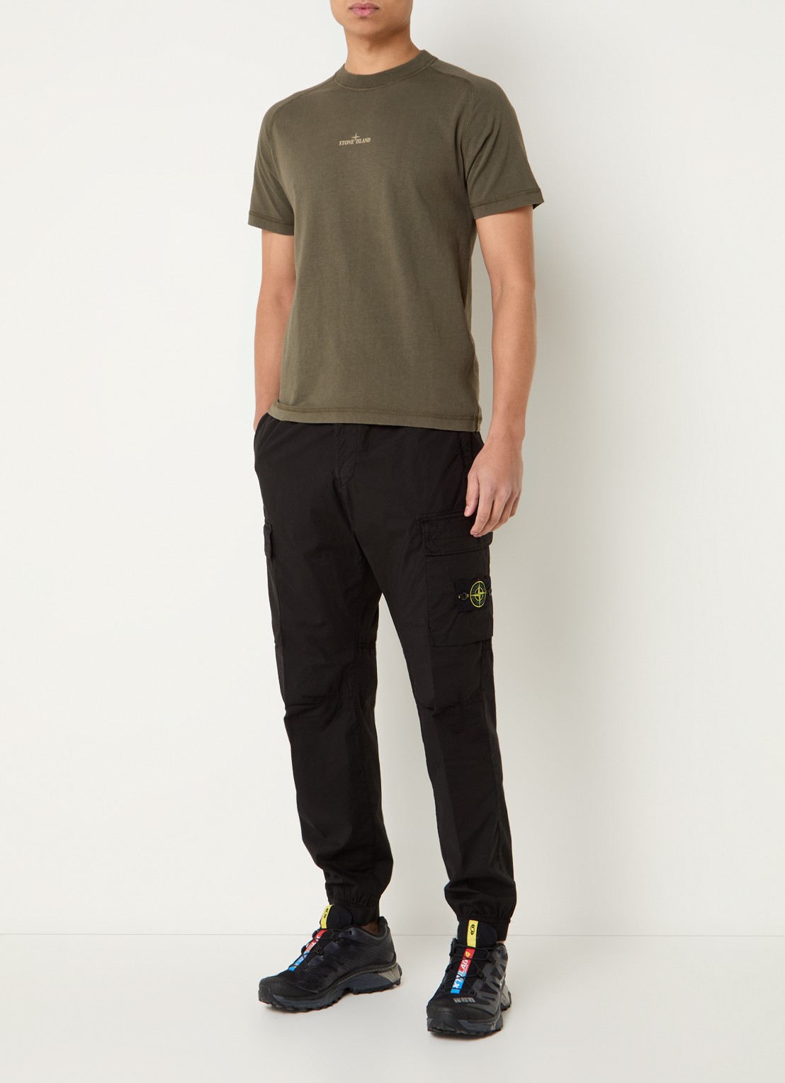 Stone Island S0080 T-shirt met logo- en backprint - voorkant 5 legergroen