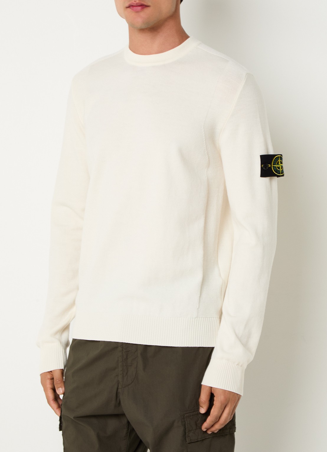 Stone Island S00A1 fijngebreide pullover in scheerwolblend met logo - detail 2 ivoor