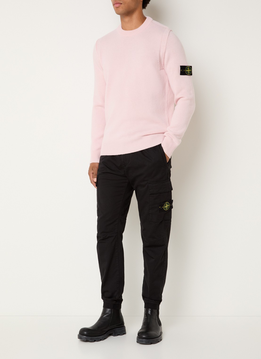 Stone Island S00A3 fijngebreide trui in wolblend met logo - voorkant 2 lichtroze