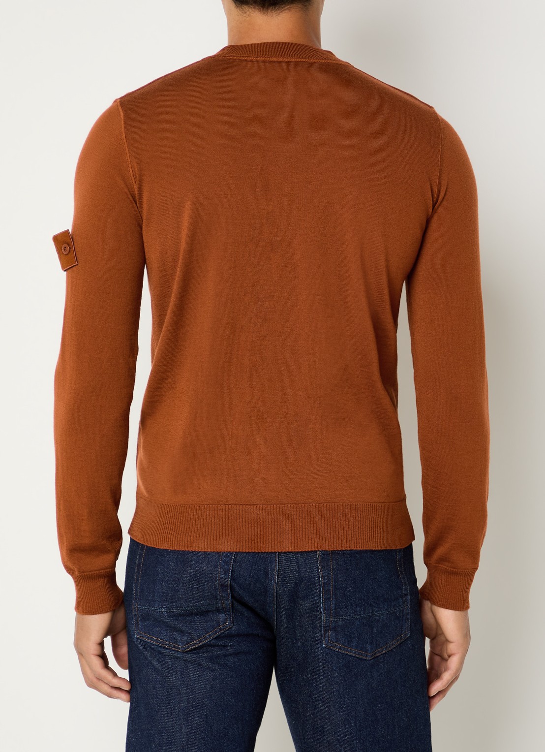 Stone Island S00FC fijngebreide trui van scheerwol met logo - achterkant roodbruin