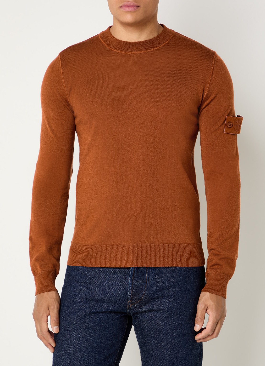 Stone Island S00FC fijngebreide trui van scheerwol met logo - detail 2 roodbruin