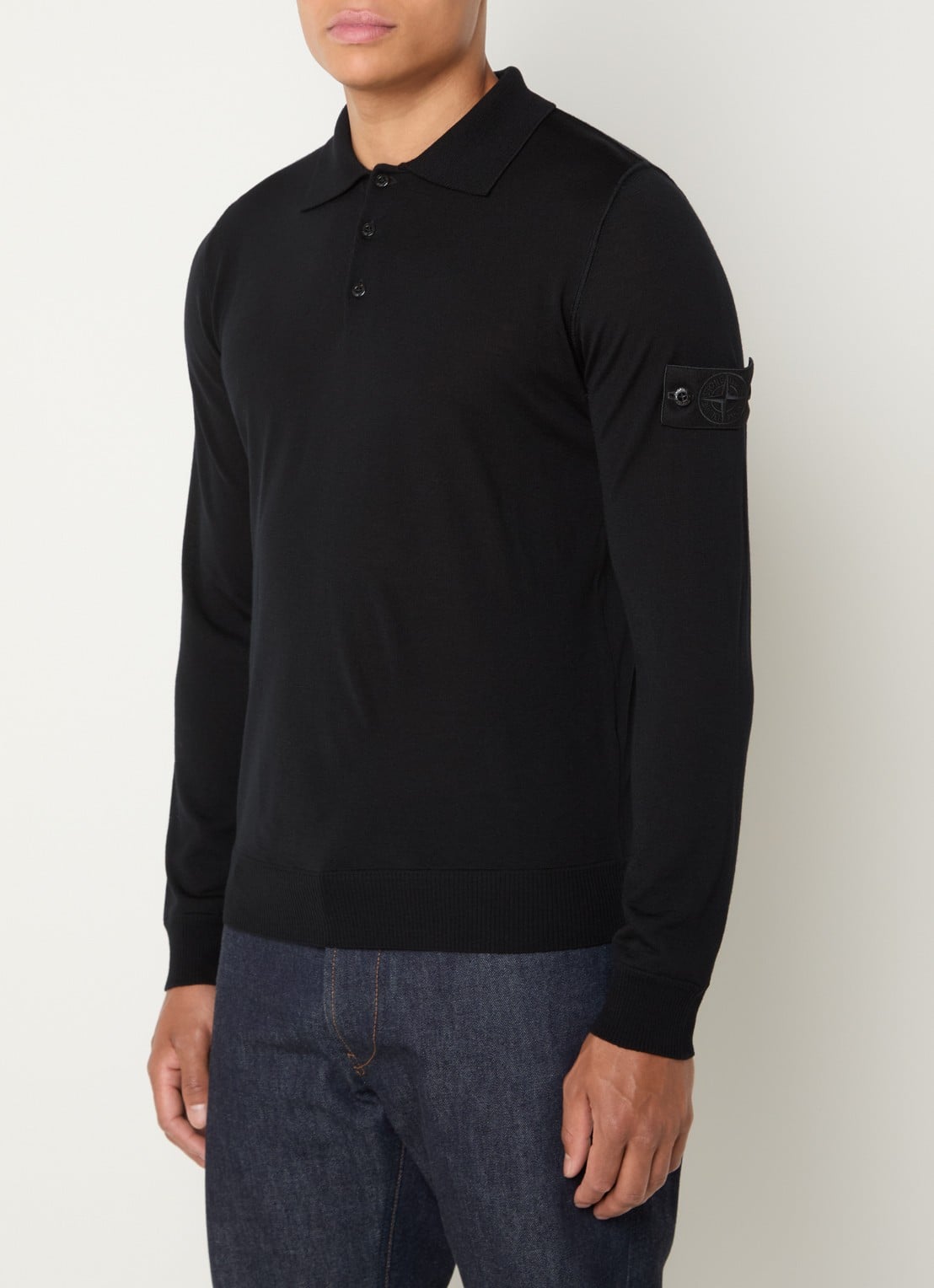 Stone Island S00FC regular fit polo van scheerwol - detail 4 zwart