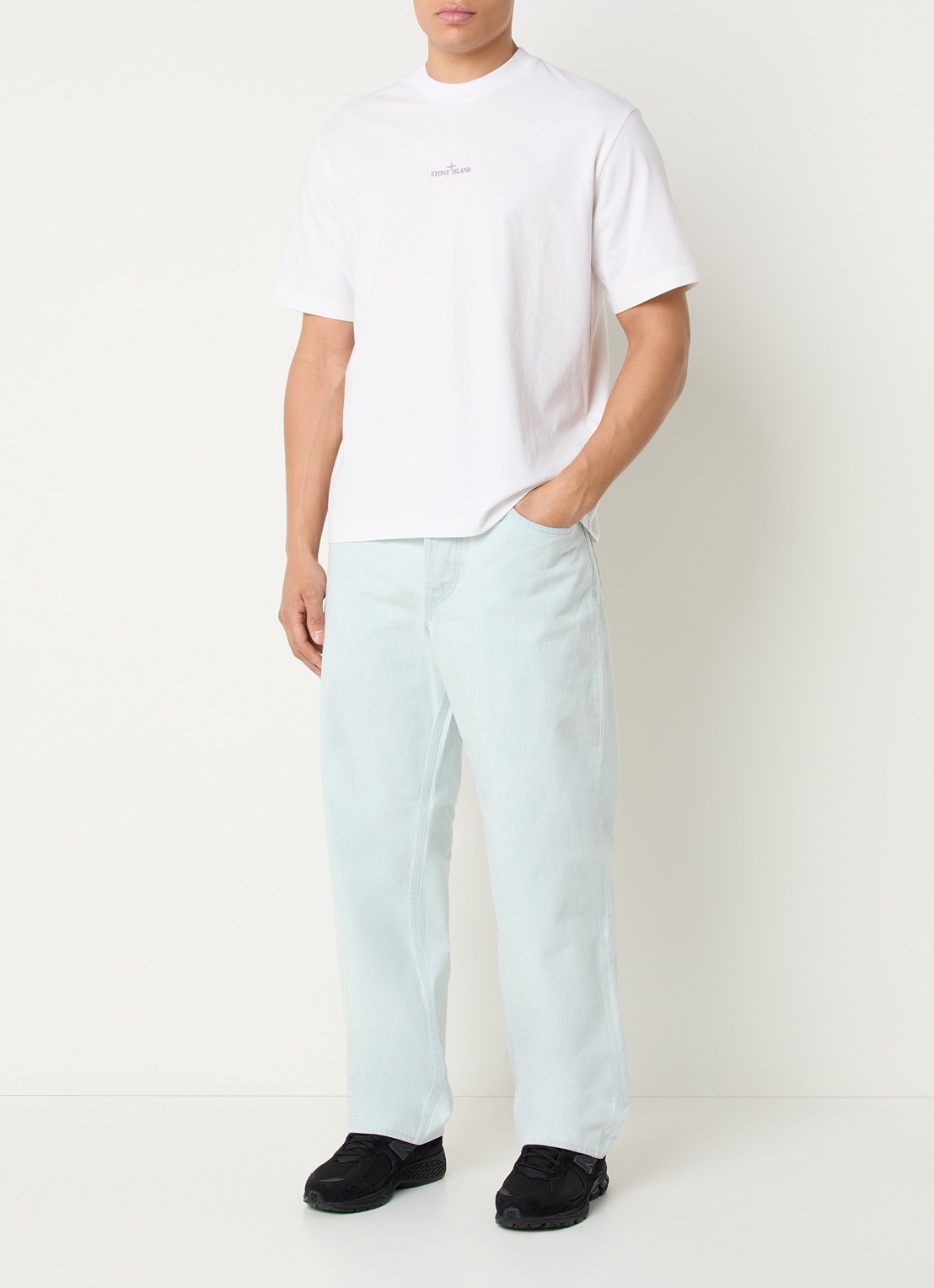 Stone Island S00J9 Loose fit jeans met lichte wassing - voorkant 3 lichtblauw