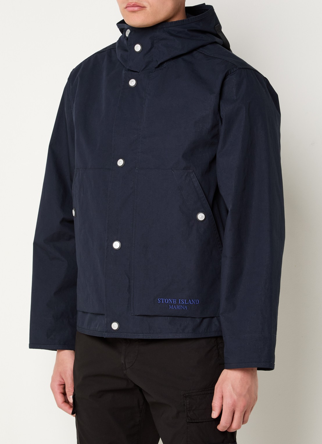 Stone Island S00X1 Marina jack met logo en capuchon - achterkant 6 donkerblauw