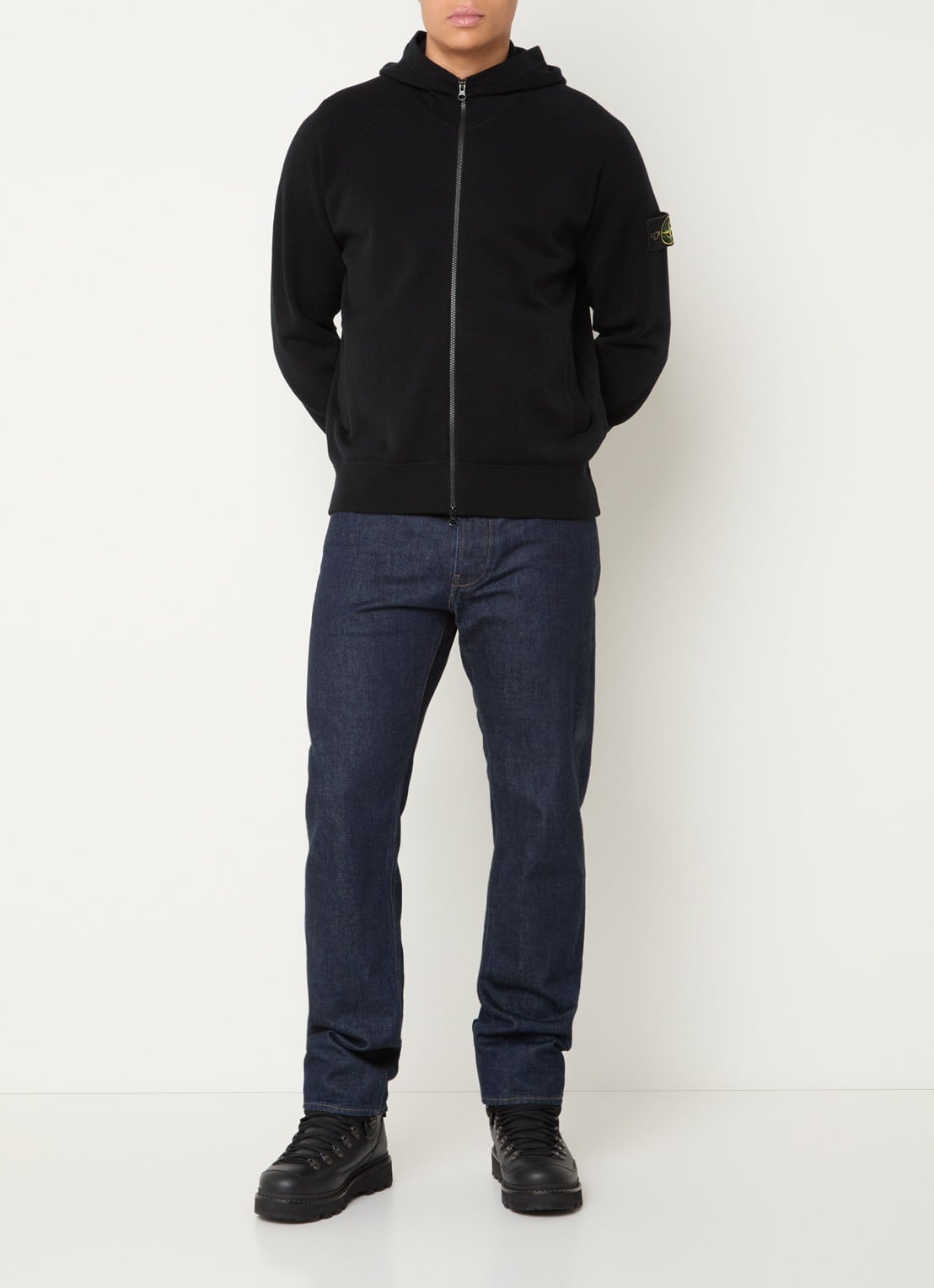 Stone Island S01A1 fijngebreid vest in scheerwolblend met logo - voorkant 6 zwart
