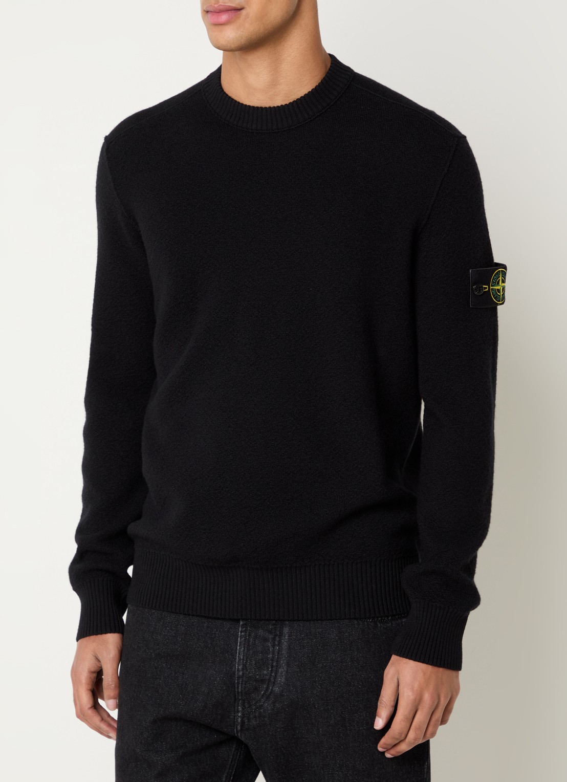 Stone Island S01C4 grofgebreide trui van scheerwol met logo - detail zwart