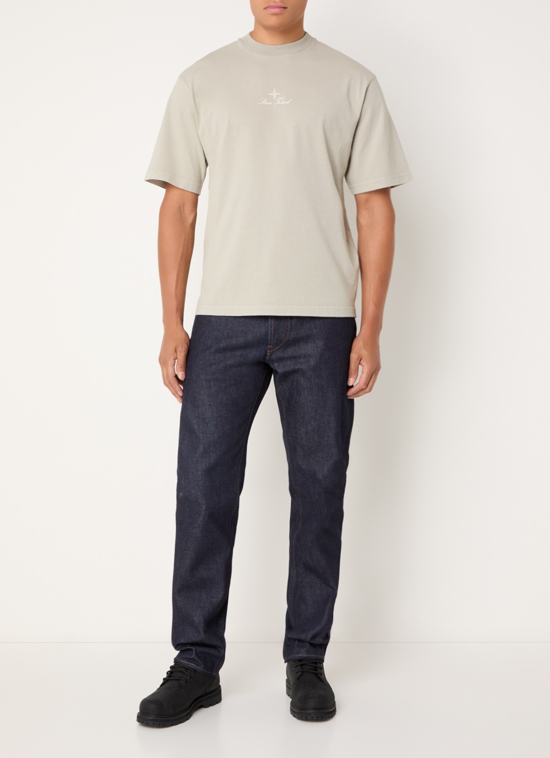 Stone Island S0234 T-shirt met logo- en backprint - voorkant 5 khaki