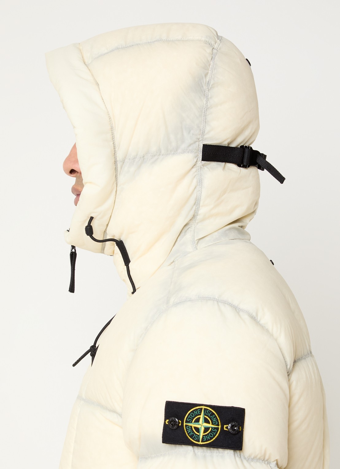 Stone Island S0302 puffer jack met donsvulling en capuchon - detail 4 gebroken wit