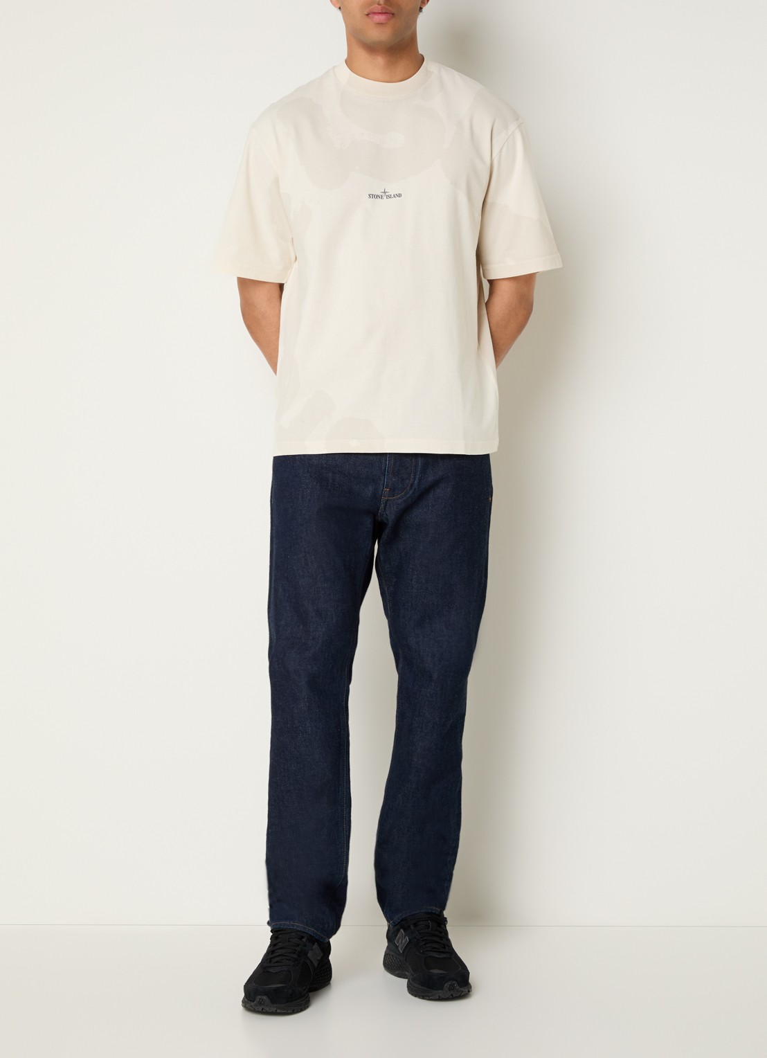 Stone Island S0365 T-shirt met logo- en backprint - voorkant 4 creme