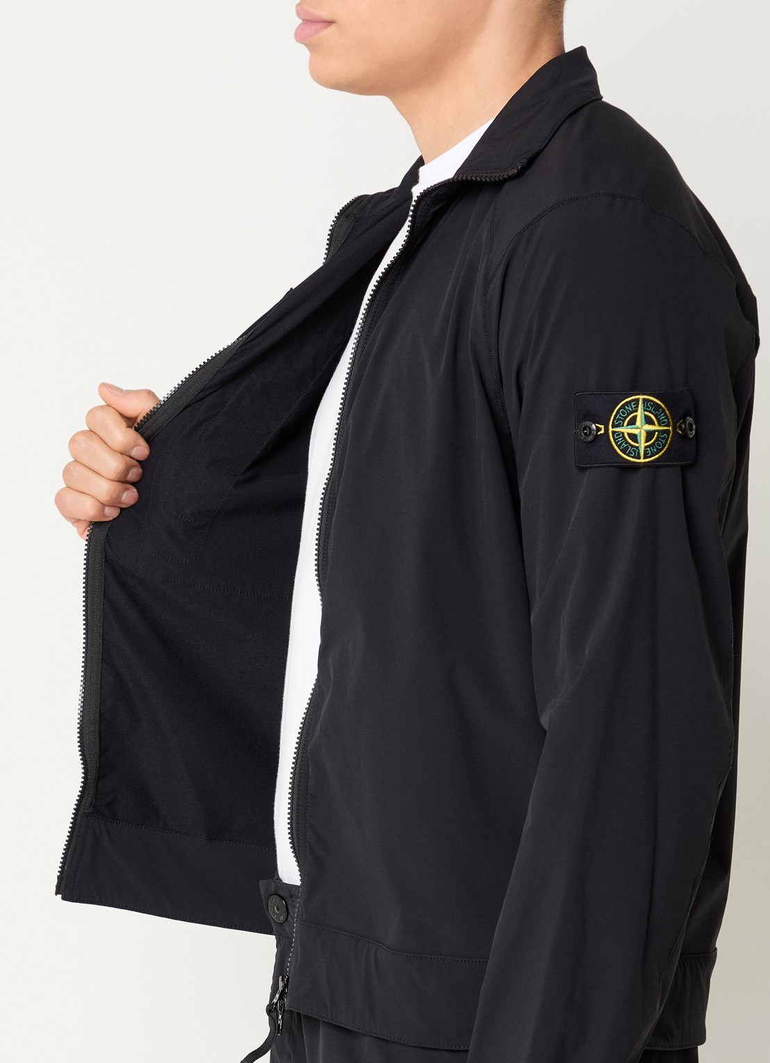 Stone Island S0375 jack met borstzak en logo - detail 6 zwart