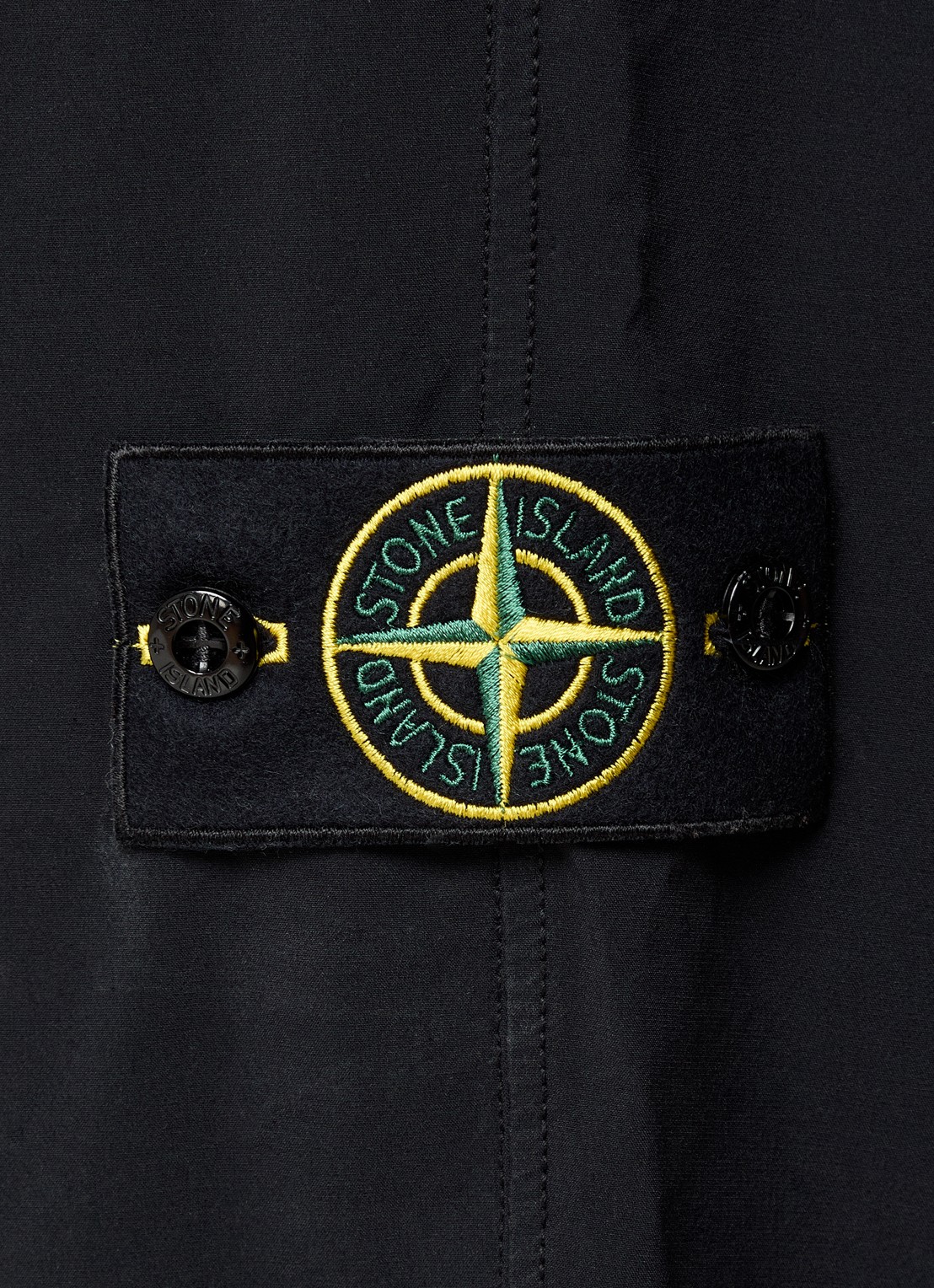 Stone Island S0375 straight fit cargobroek met steekzakken en logo - detail 6 zwart