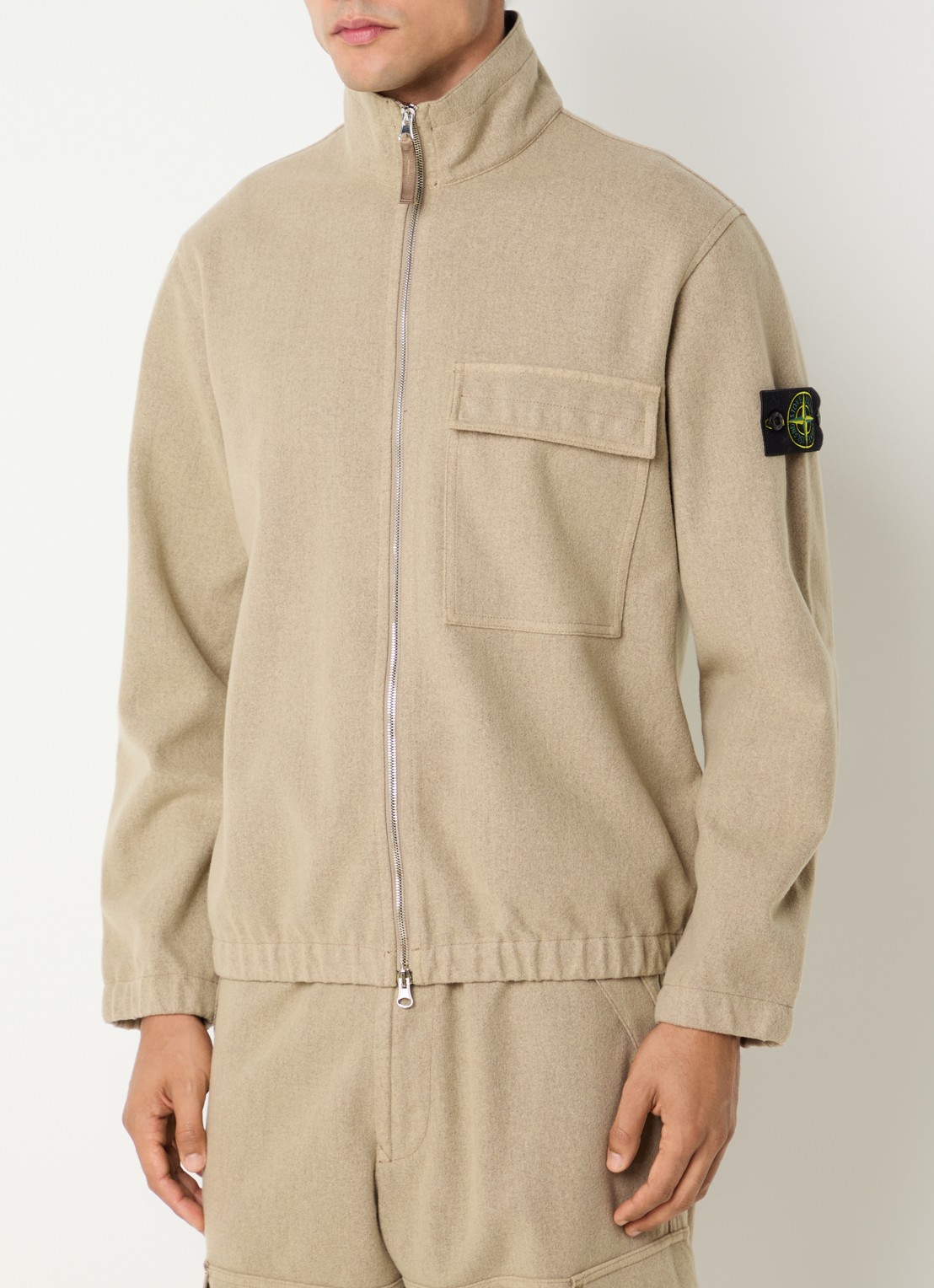 Stone Island S0451 overshirt in wolblend met borstzak - detail beige