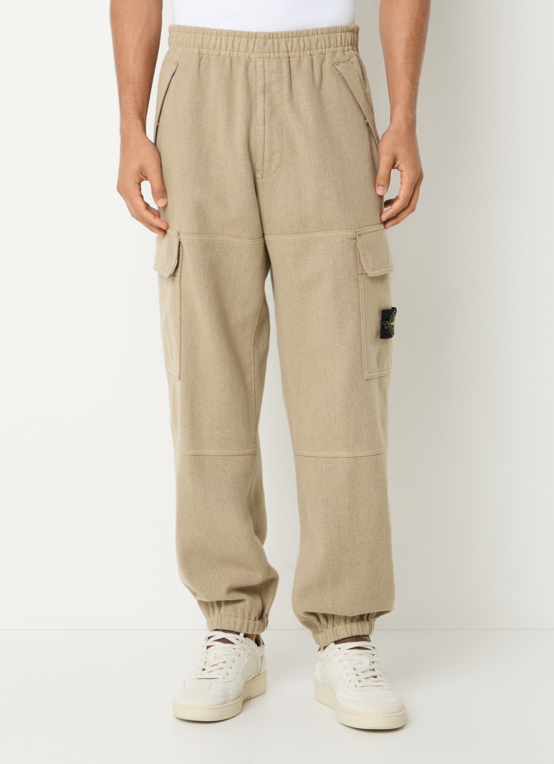 Stone Island S0451 tapered fit joggingbroek met steekzakken - detail beige