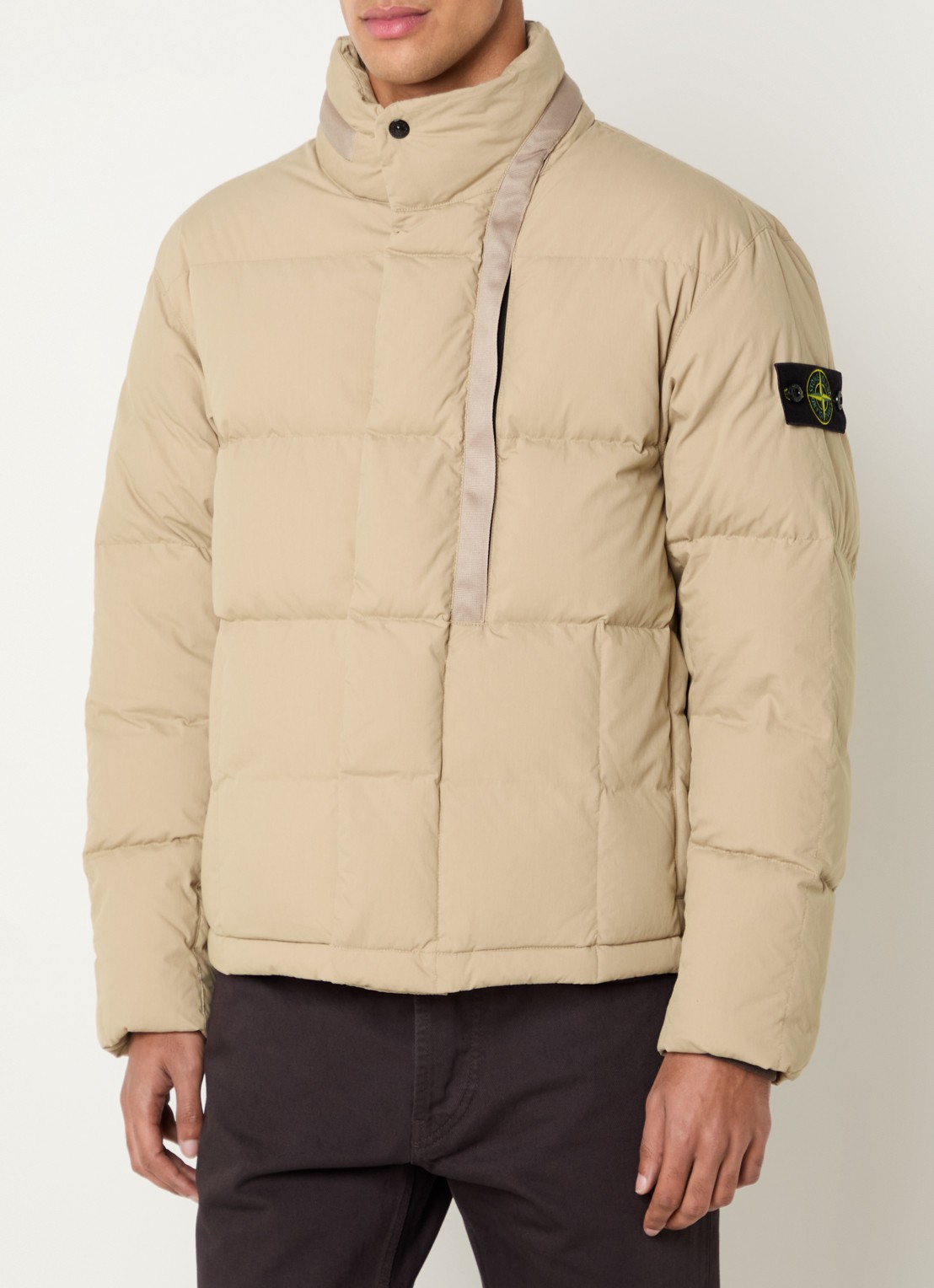 Stone Island S0462 jack met donsvulling en steekzakken - detail beige
