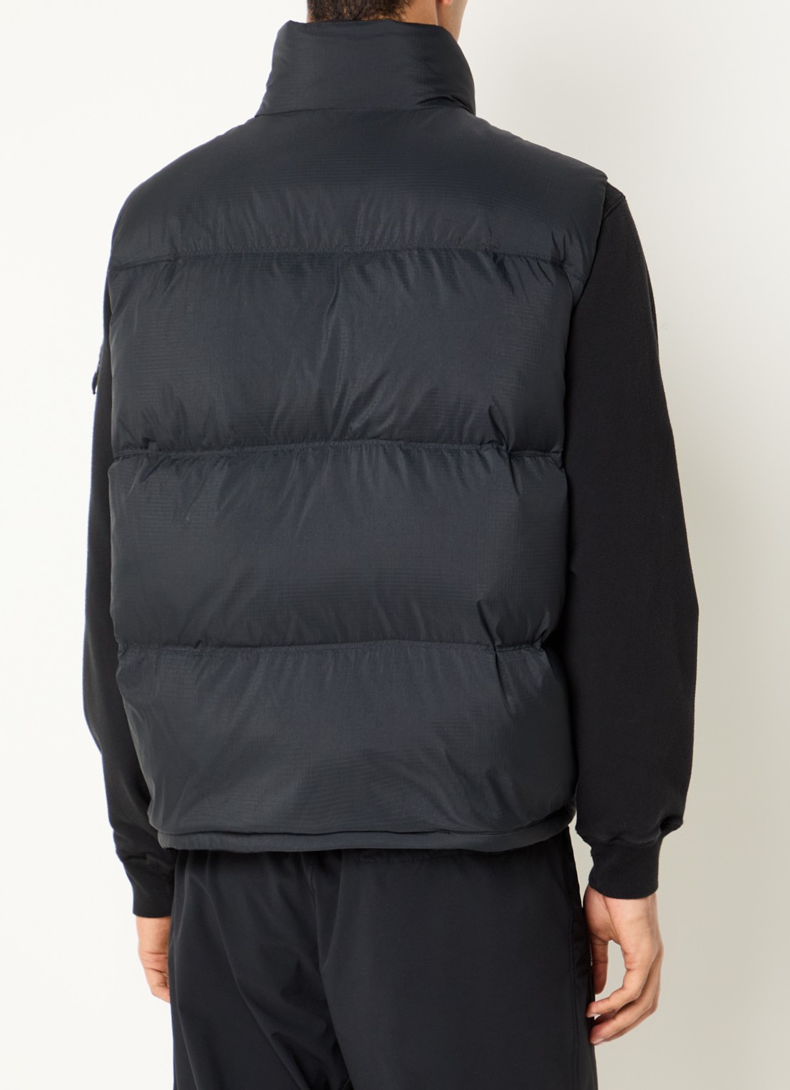 Stone Island S0483 gewatteerde bodywarmer met donsvulling - achterkant 4 zwart