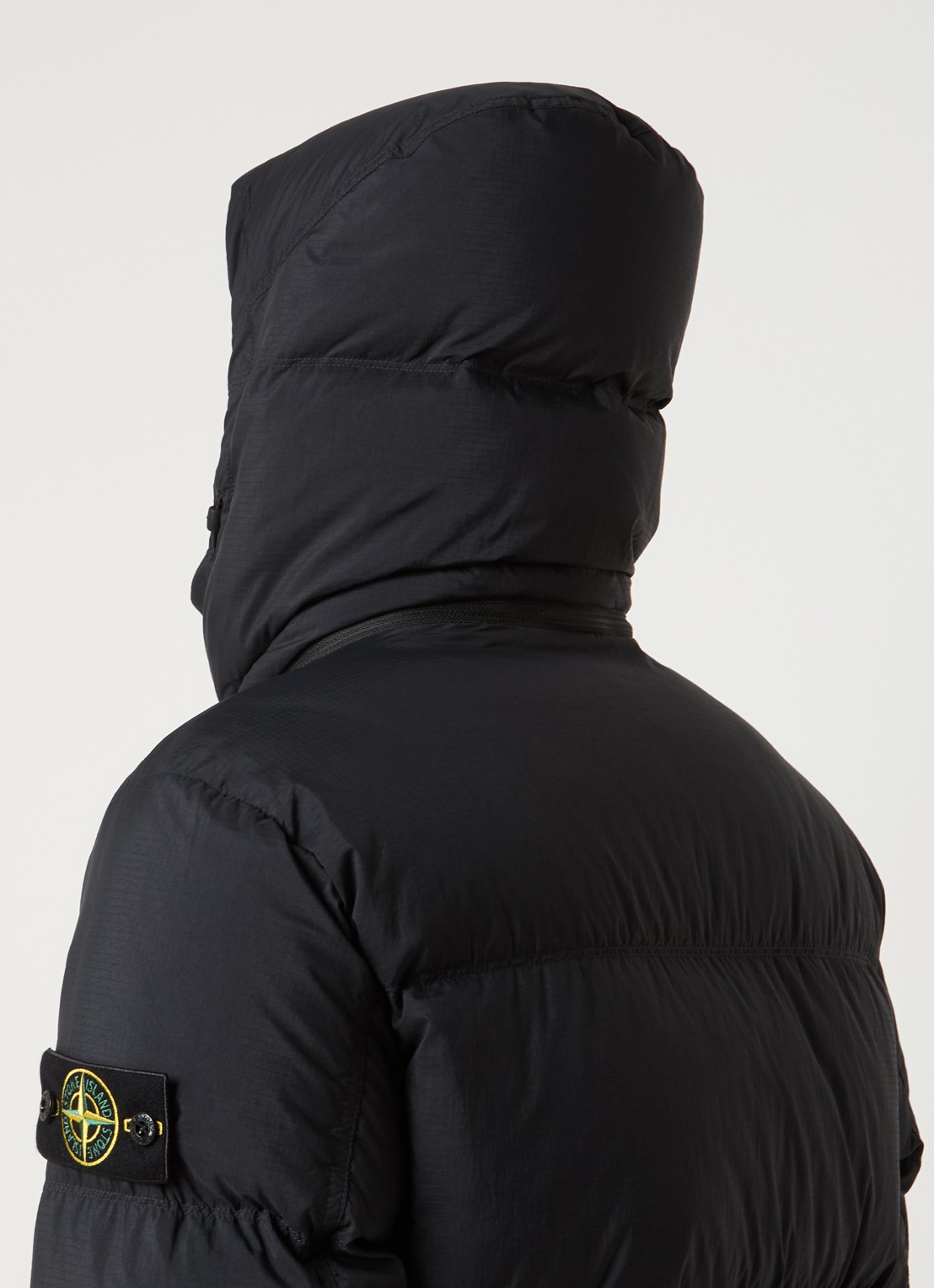 Stone Island S0483 puffer jacket met donsvulling en afneembare capuchon - detail 6 zwart