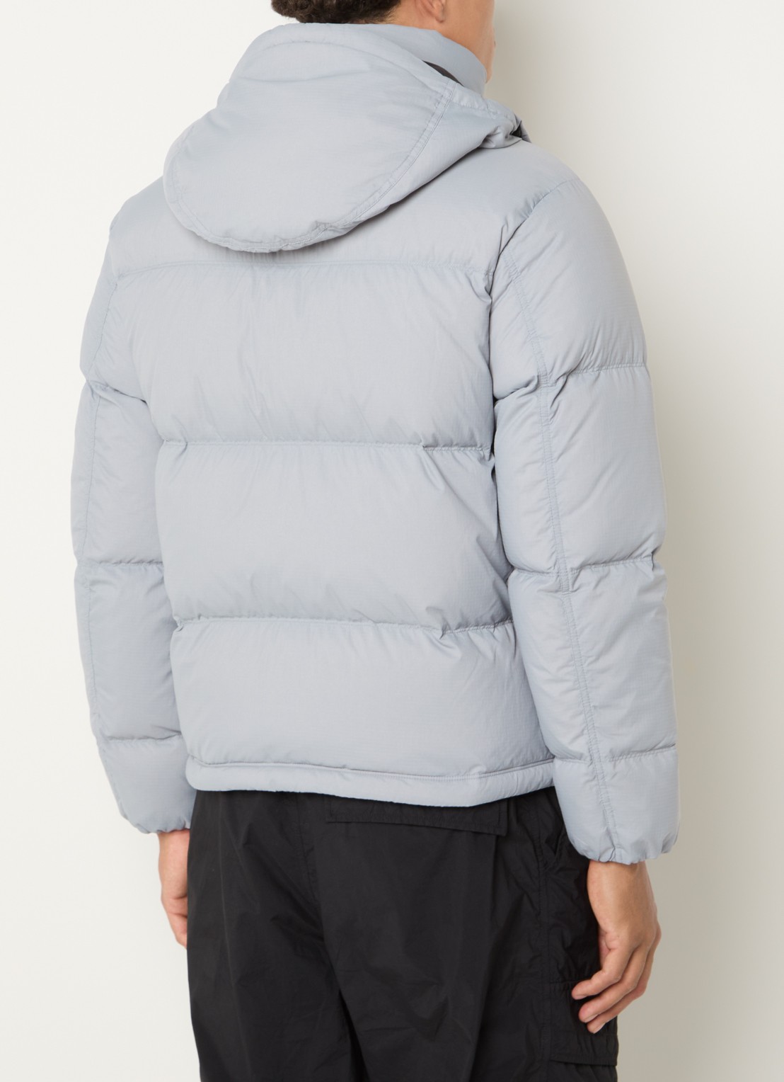 Stone Island S0483 puffer jacket met donsvulling en afneembare capuchon - achterkant 6 grijs